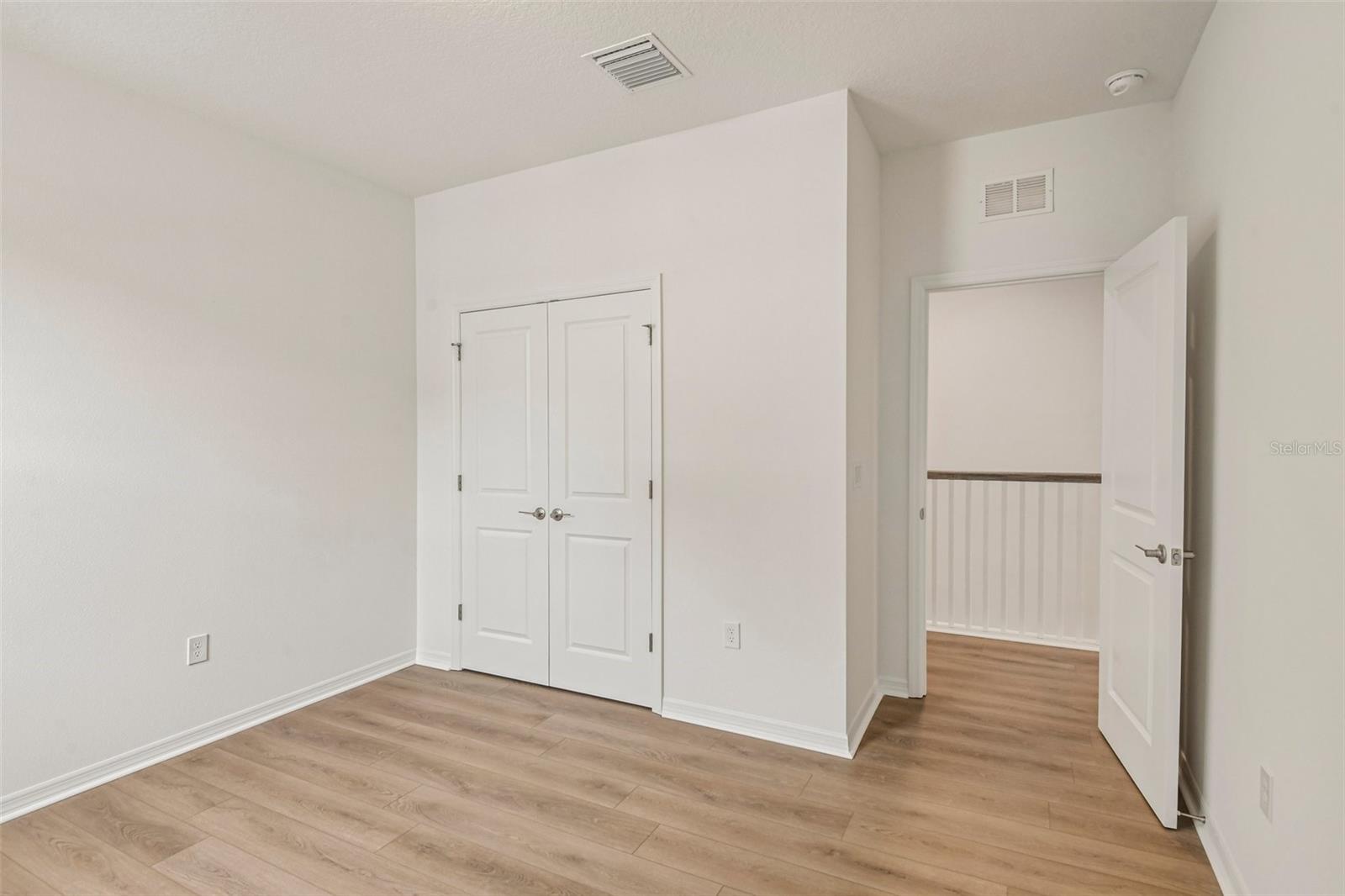 616 Silver Stream Ct Property Photo 24