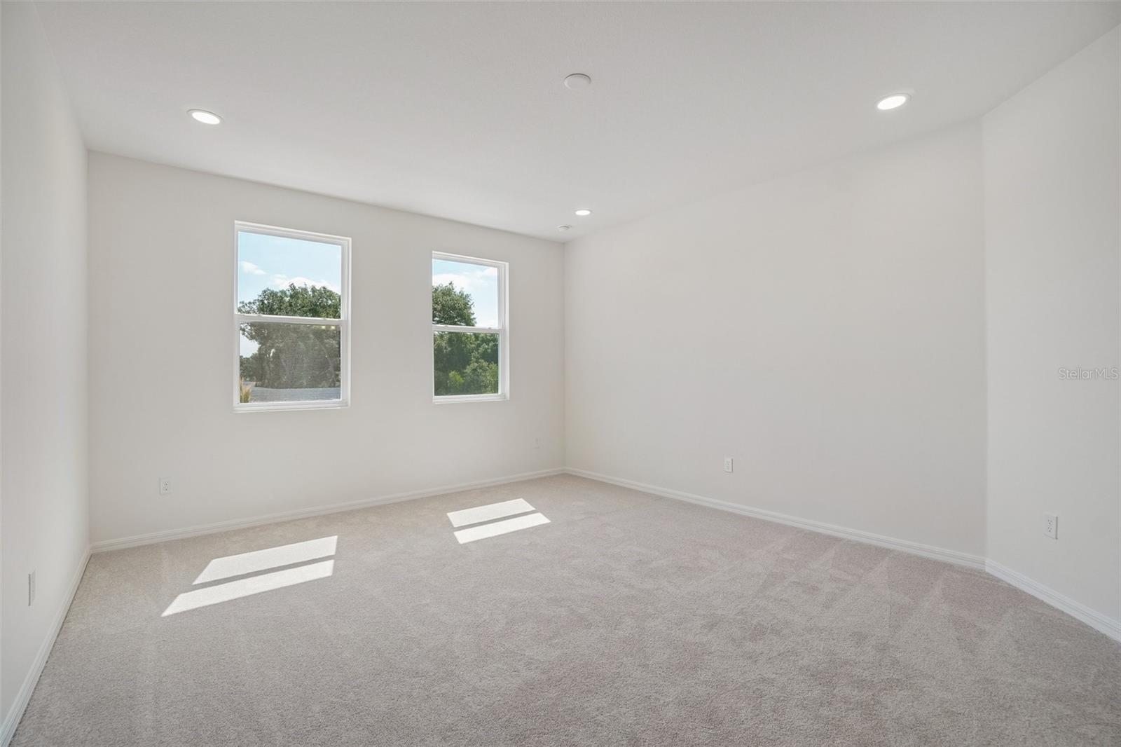 616 Silver Stream Ct Property Photo 27