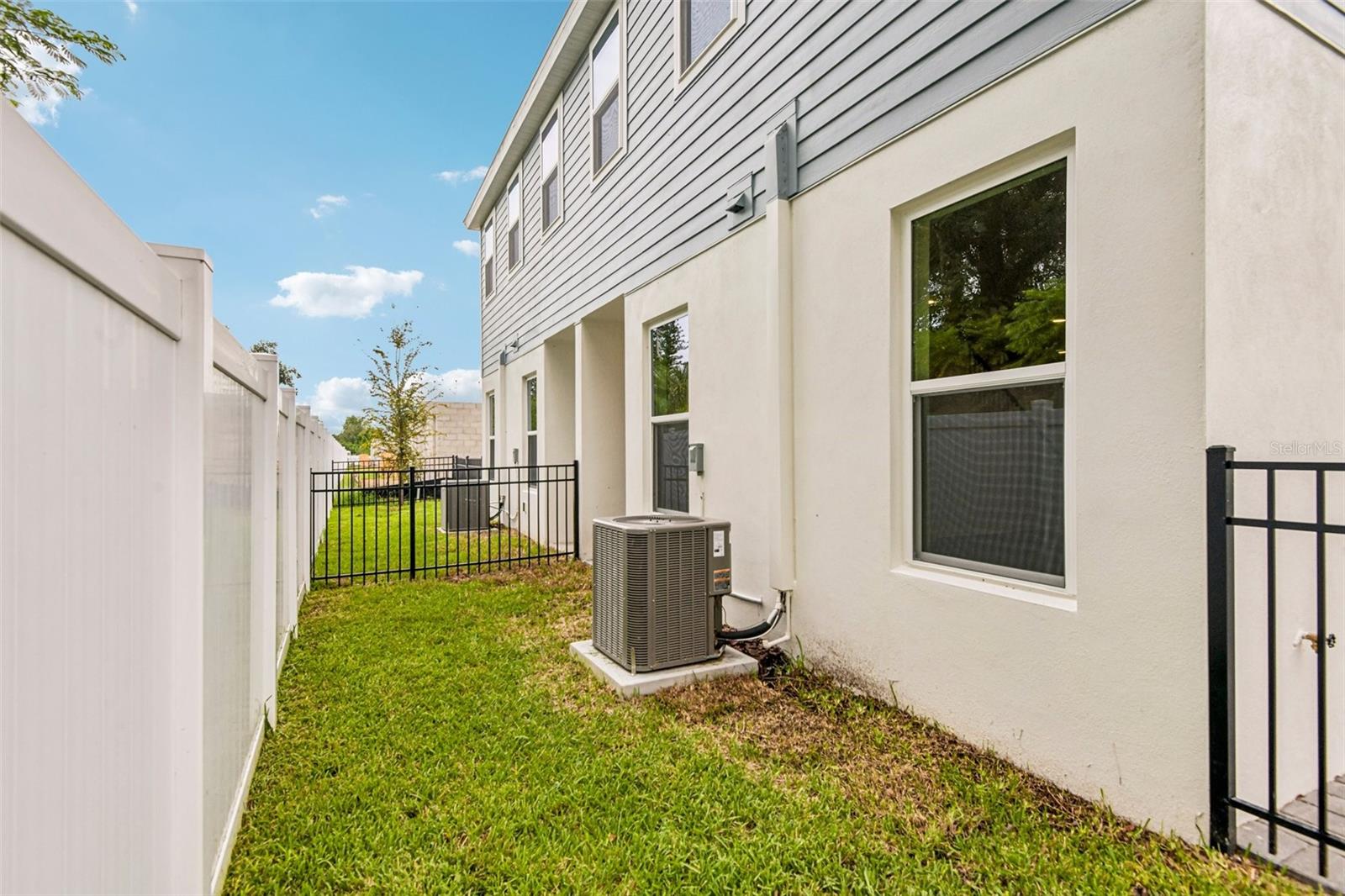 616 Silver Stream Ct Property Photo 34