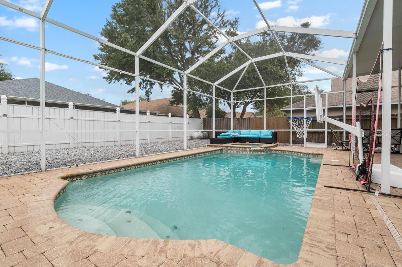 9839 Laurel Ledge Dr Property Photo 2