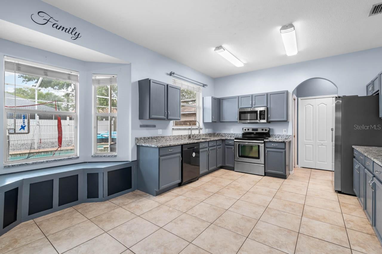9839 Laurel Ledge Dr Property Photo 14