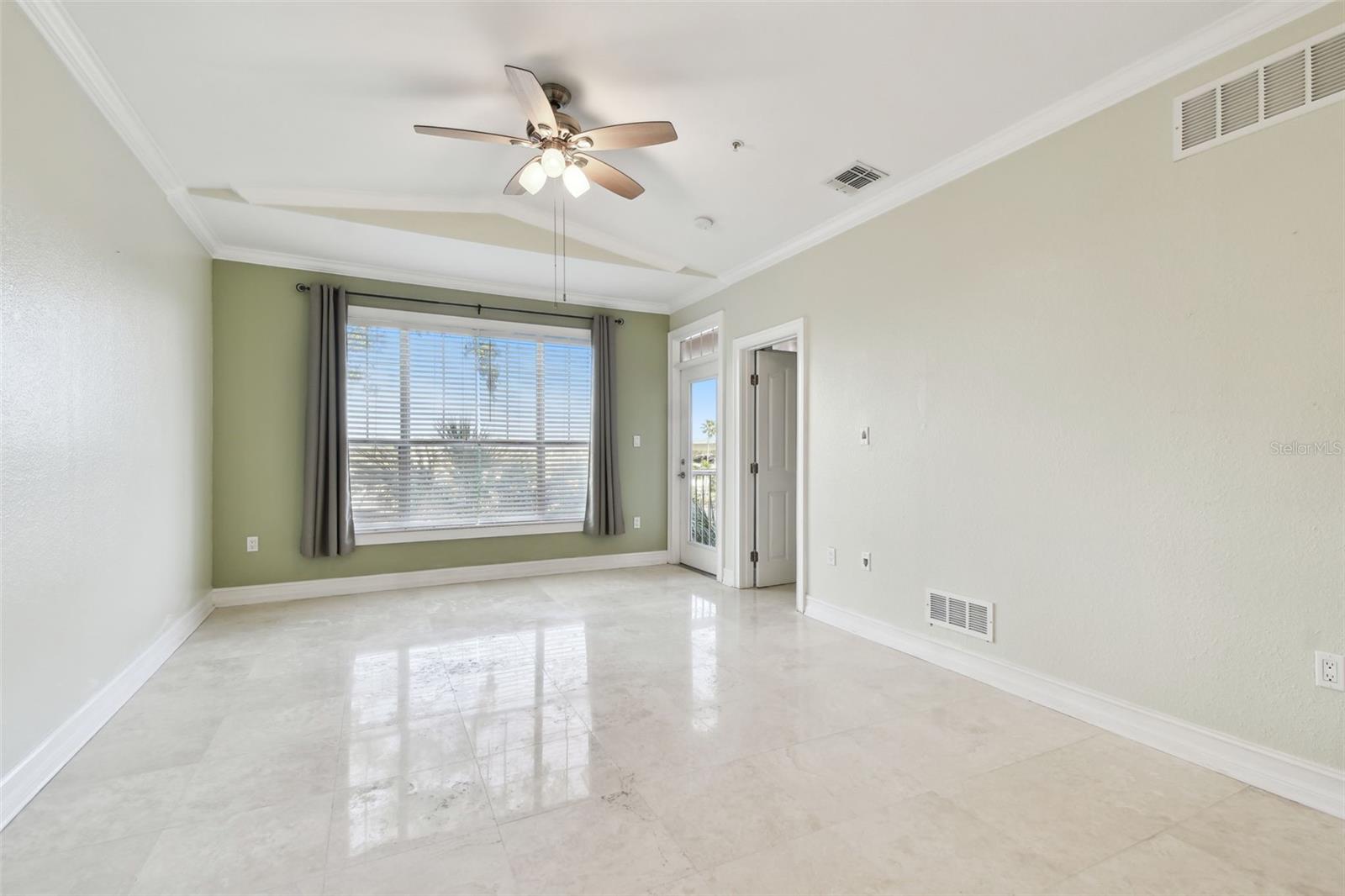 TB8515856 Property Photo 11