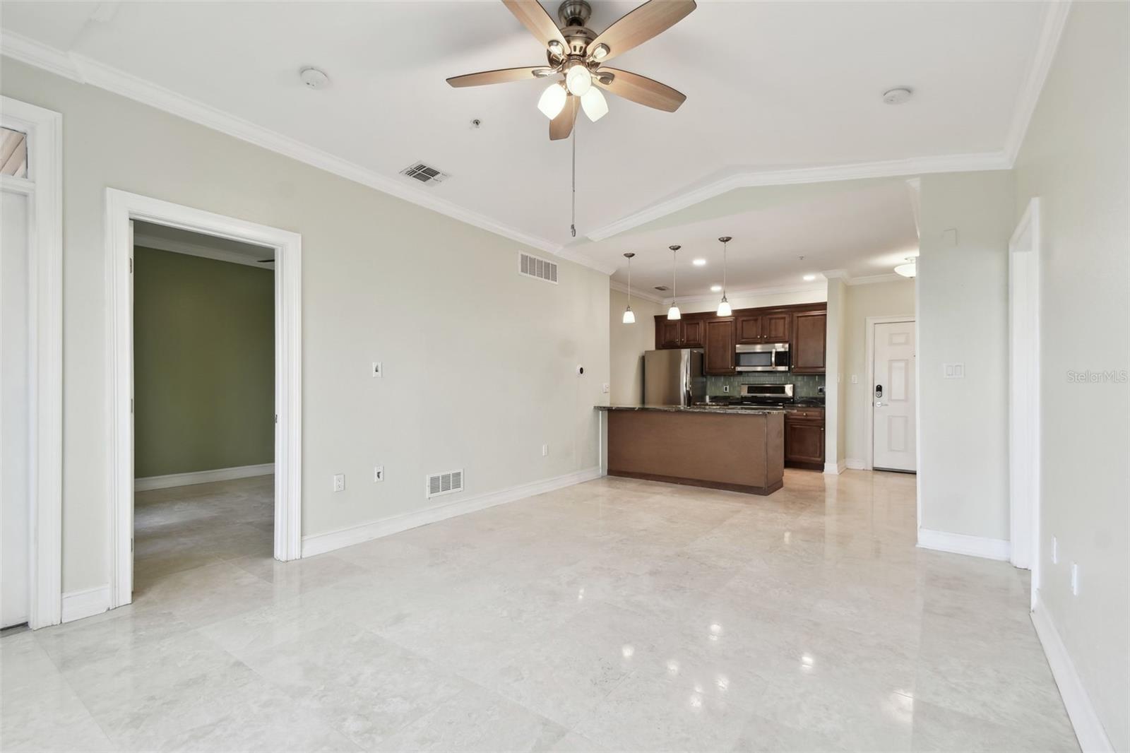 TB8515856 Property Photo 13