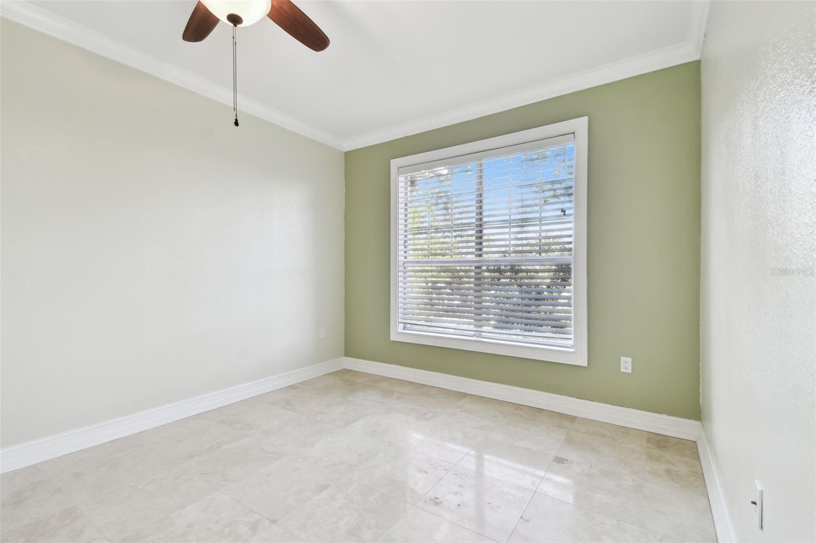 TB8515856 Property Photo 15
