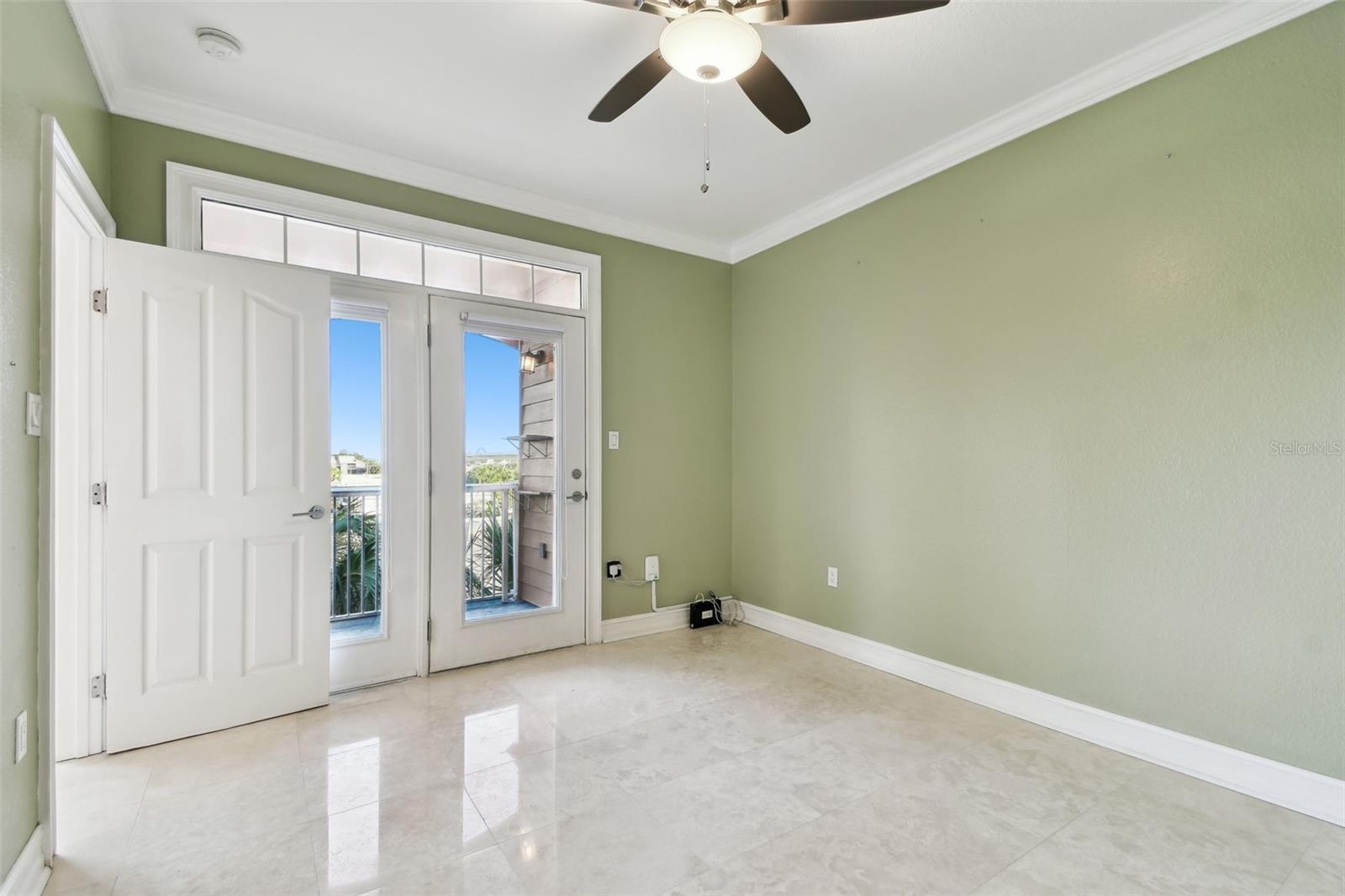 TB8515856 Property Photo 30
