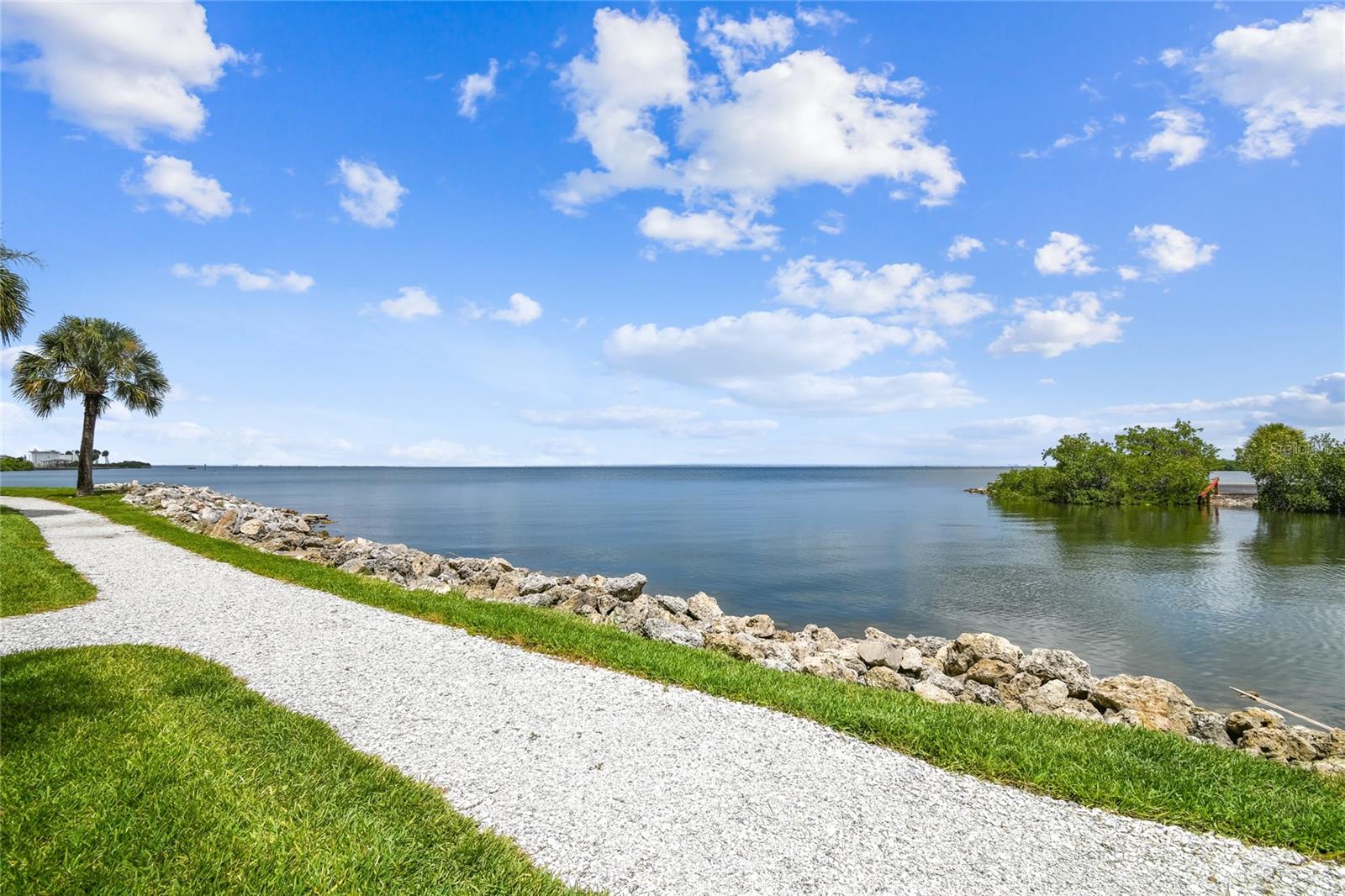 TB8515856 Property Photo 47