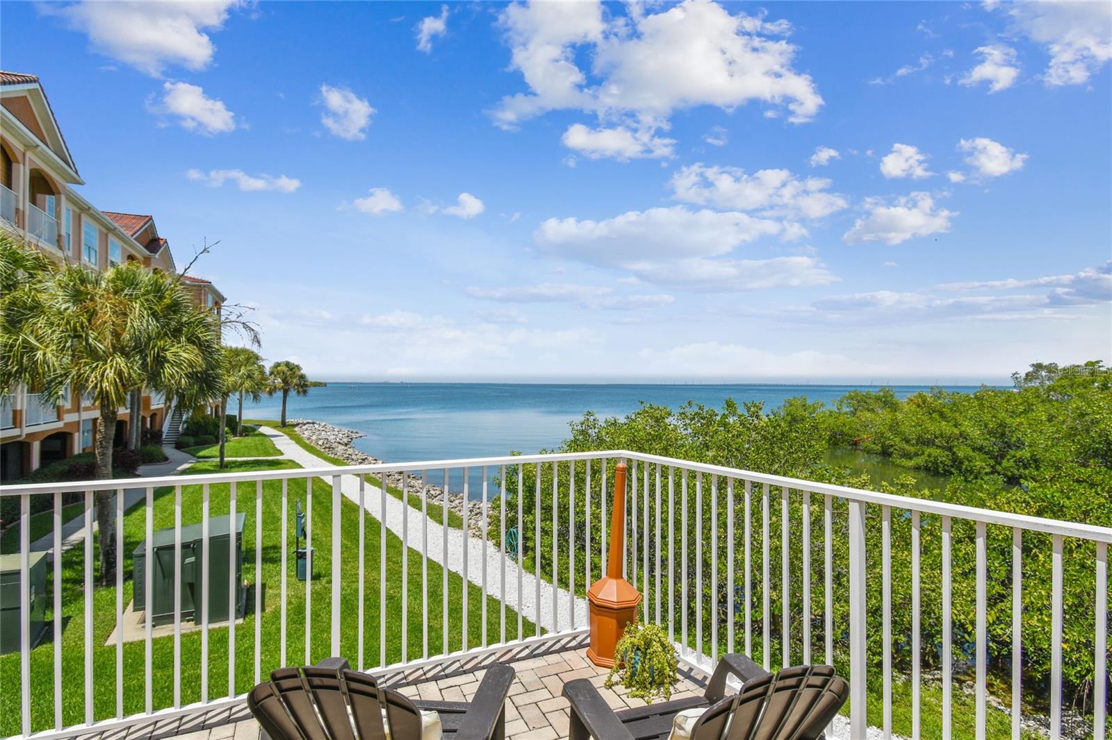 TB8515856 Property Photo 50