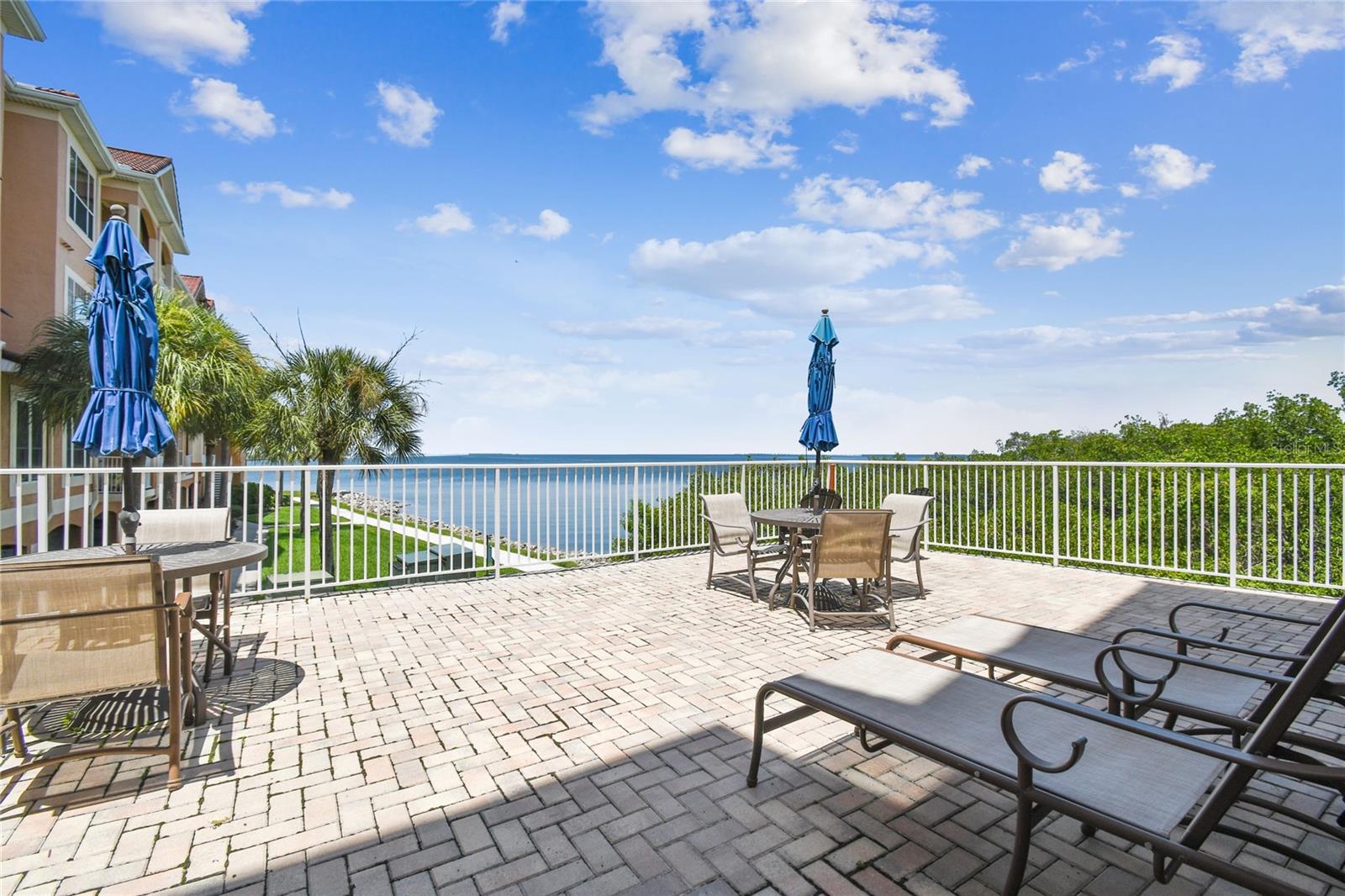 TB8515856 Property Photo 62