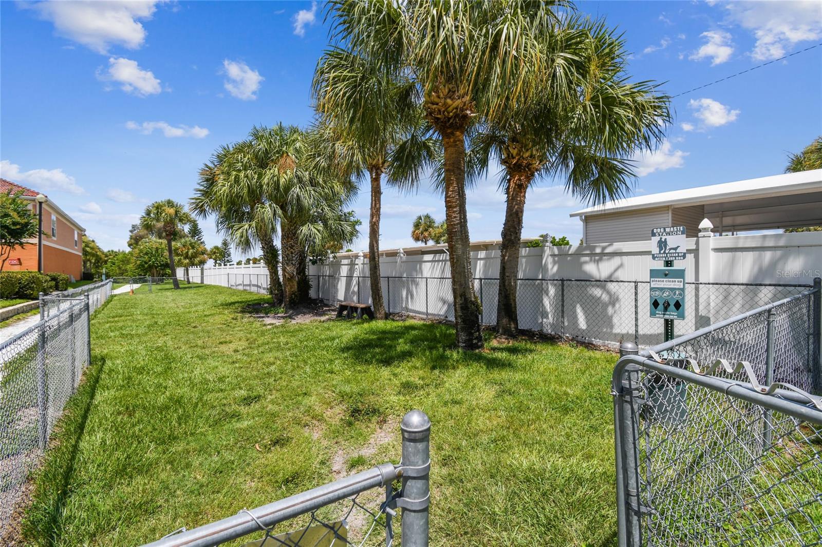 TB8515856 Property Photo 74