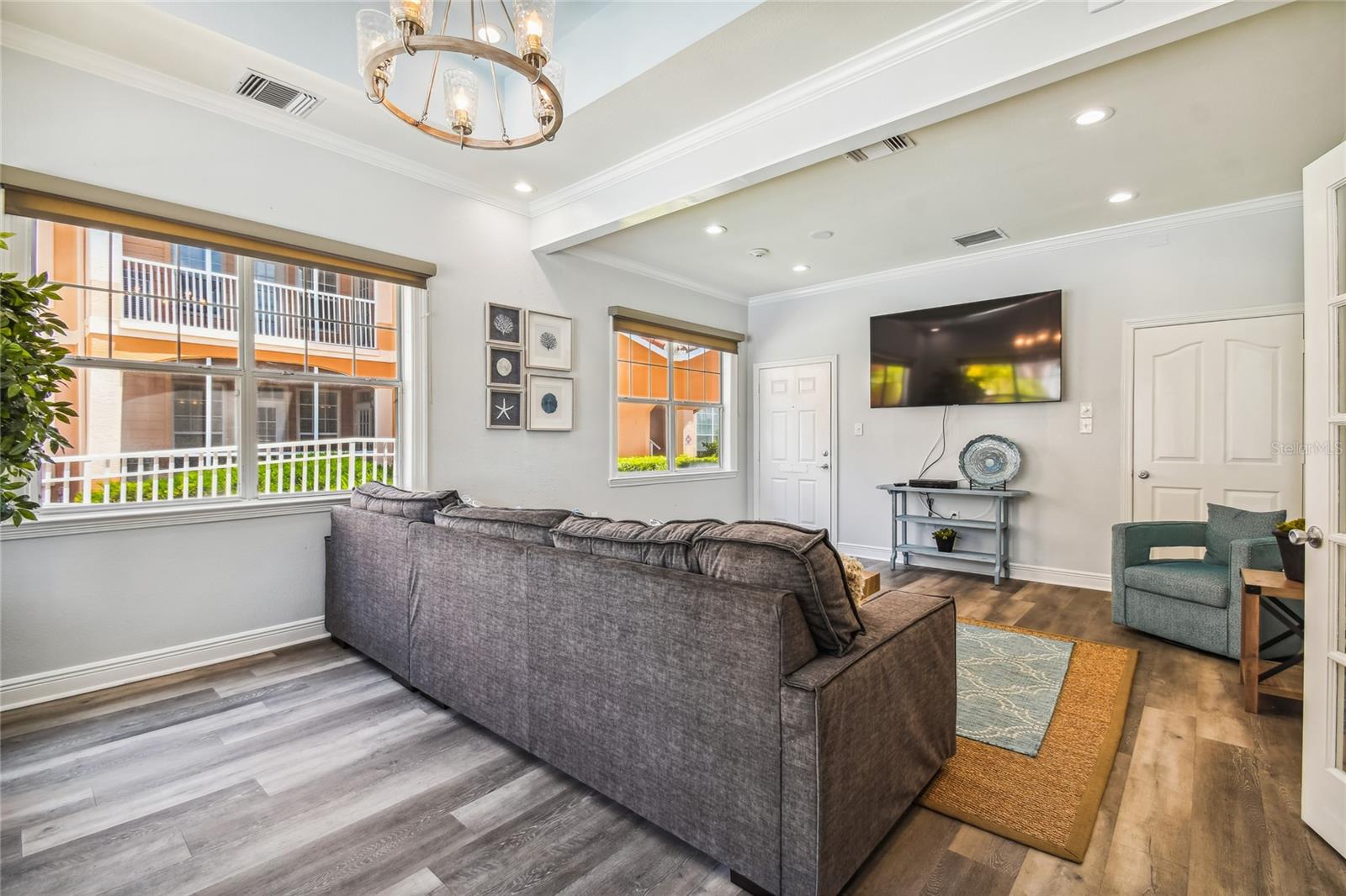 TB8515856 Property Photo 83