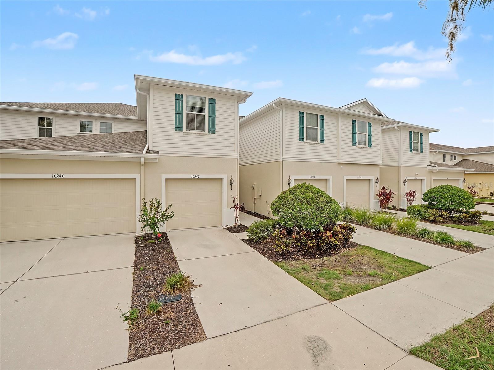 10942 VERAWOOD DR Property Photo 1