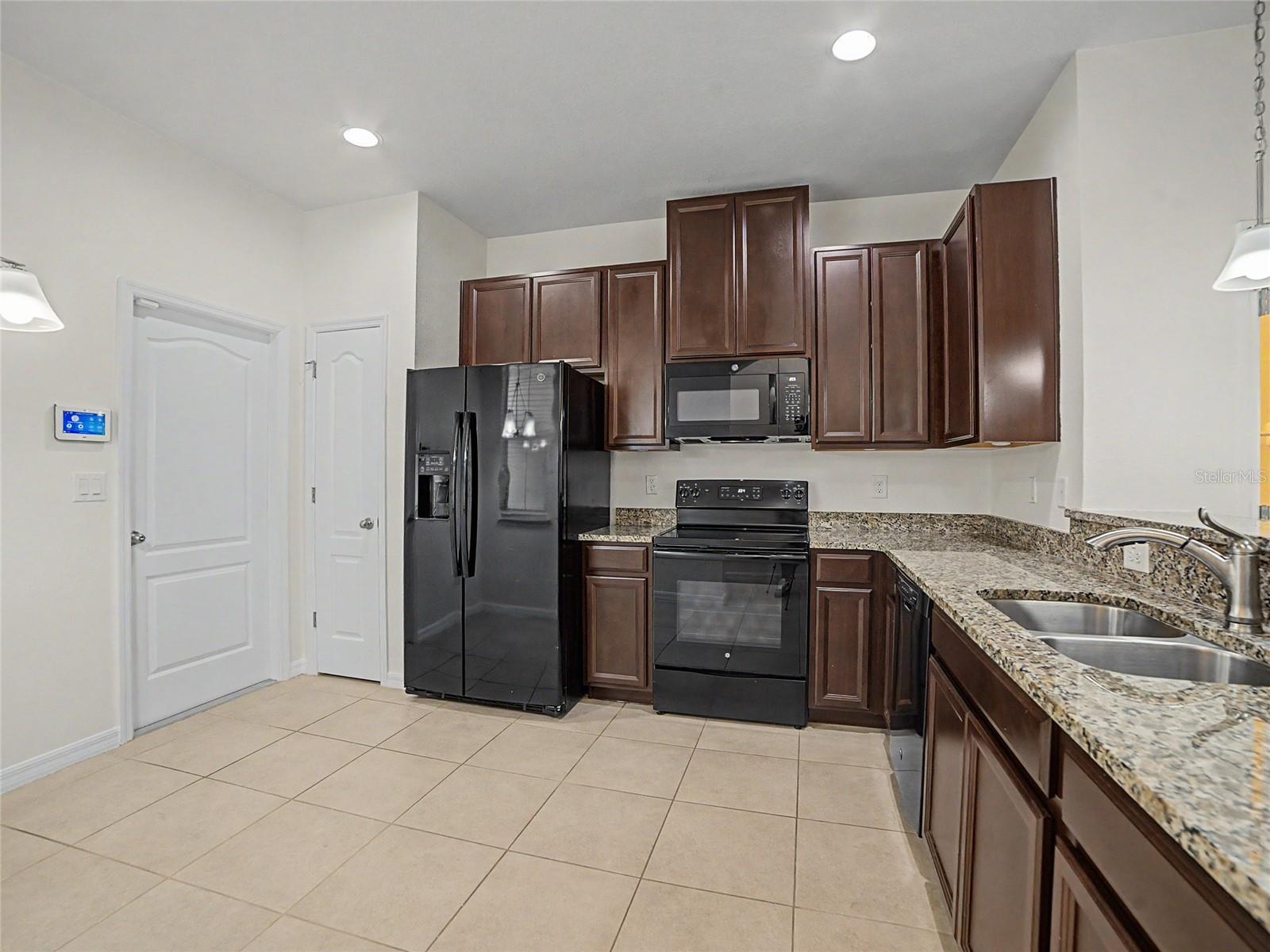 10942 Verawood Dr Property Photo 3