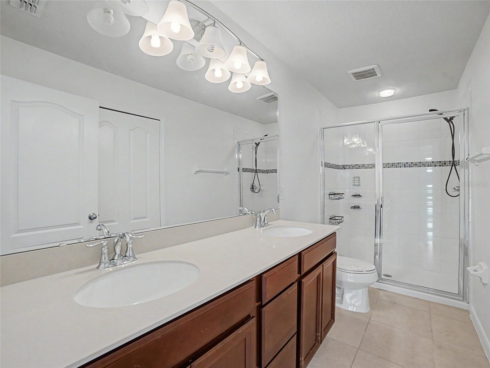 10942 Verawood Dr Property Photo 11