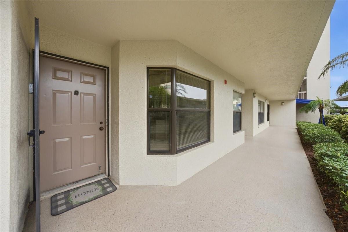 1332 Pasadena Ave S #102 Property Photo 1