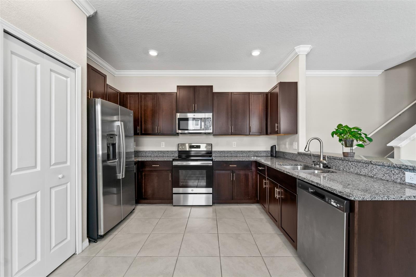 2188 Cerulean Sky Dr Property Photo 5