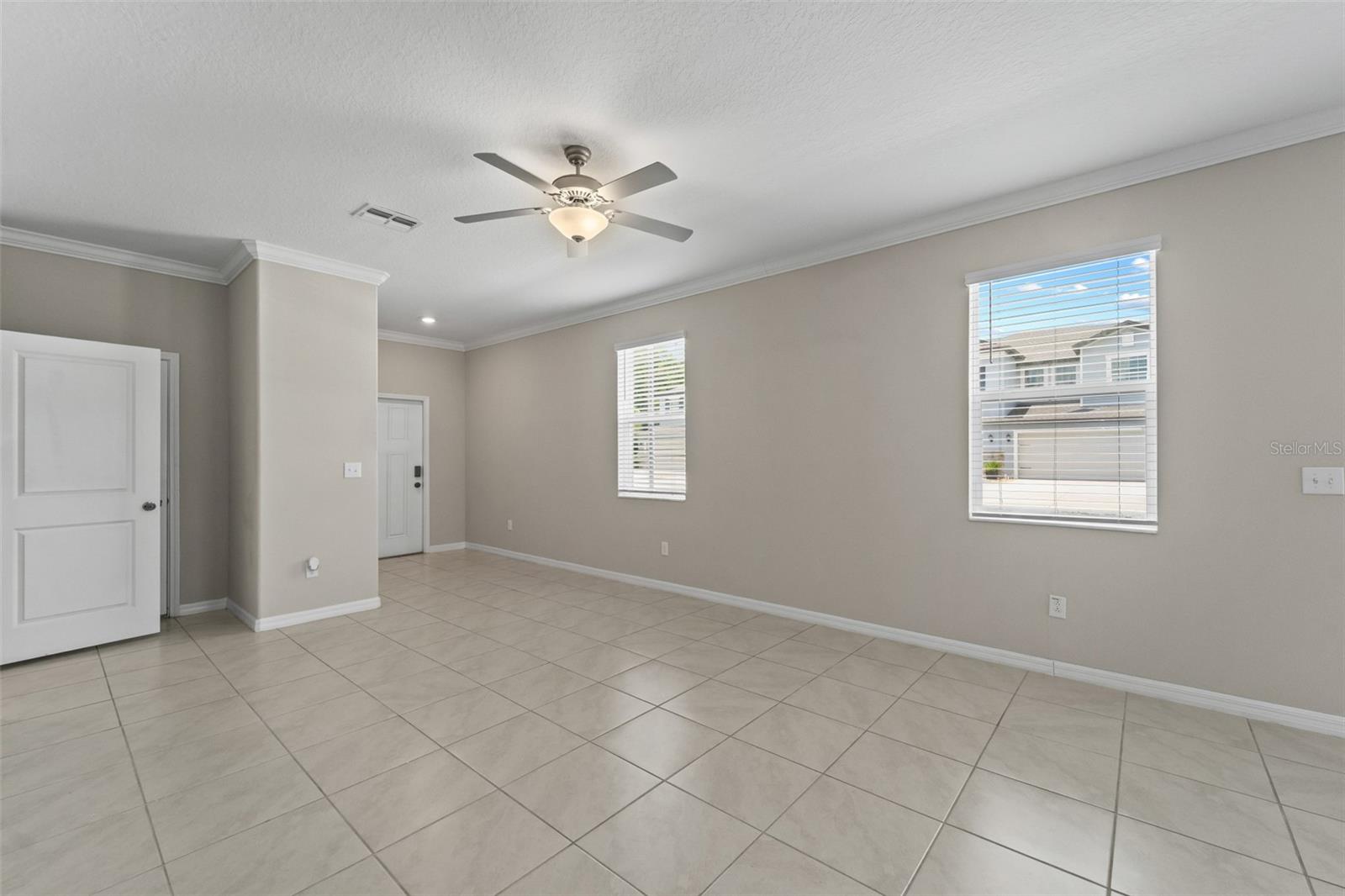 2188 Cerulean Sky Dr Property Photo 9