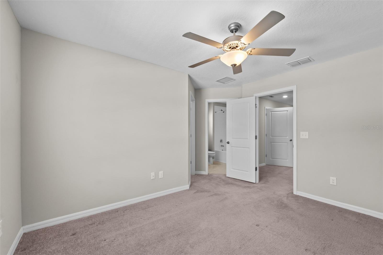 2188 Cerulean Sky Dr Property Photo 19