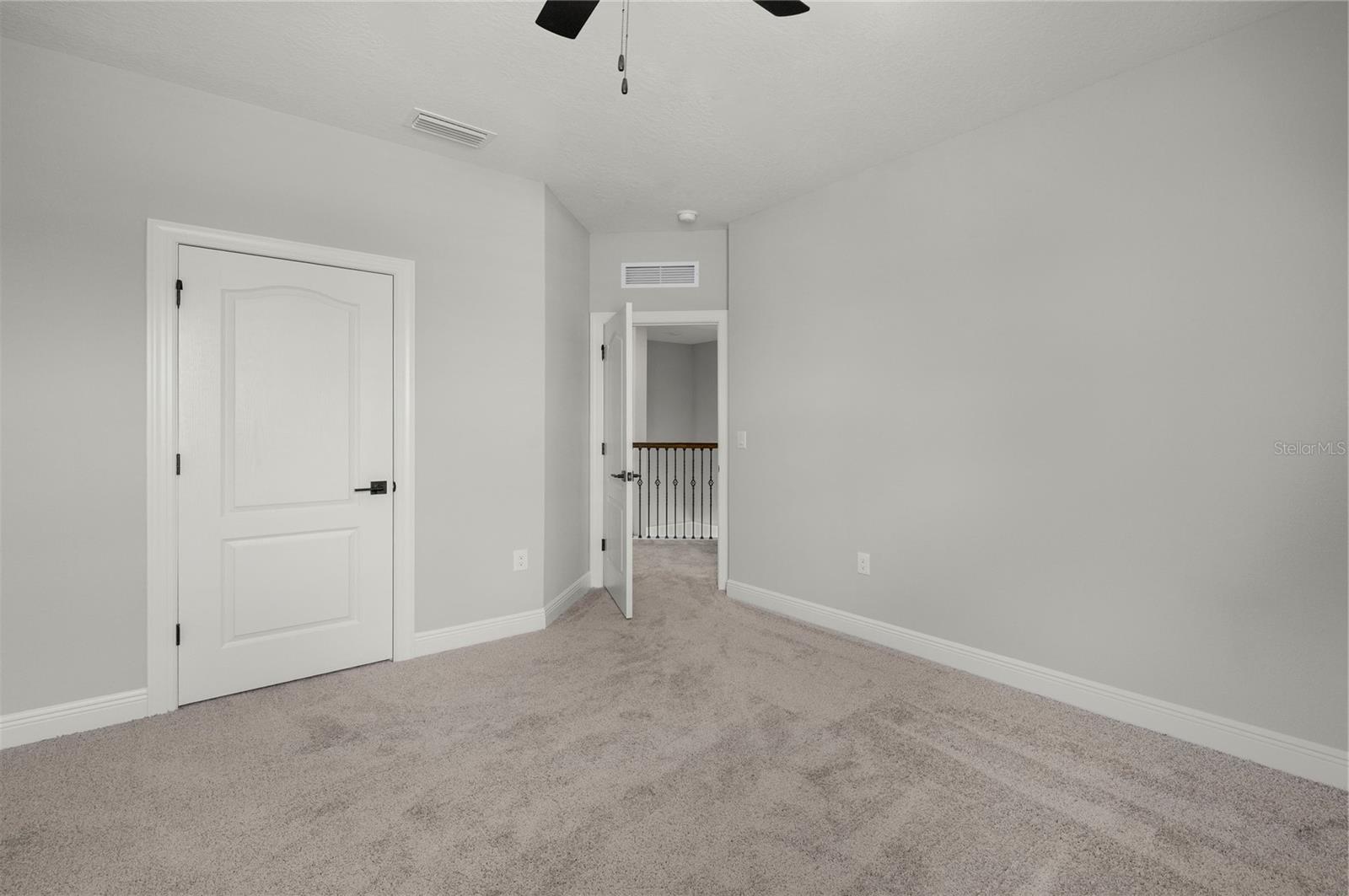 7899 Somersworth Dr Property Photo 8