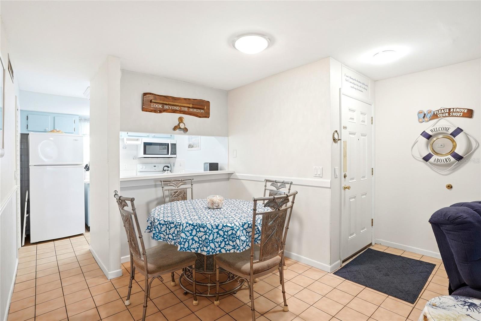320 Medallion Blvd #h Property Photo 8