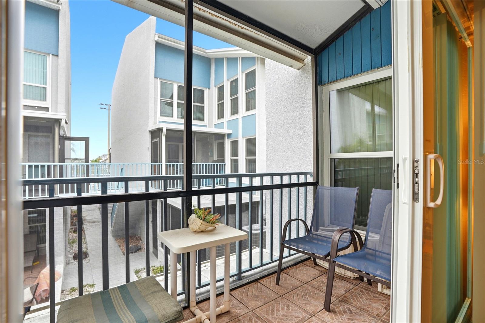 320 Medallion Blvd #h Property Photo 14