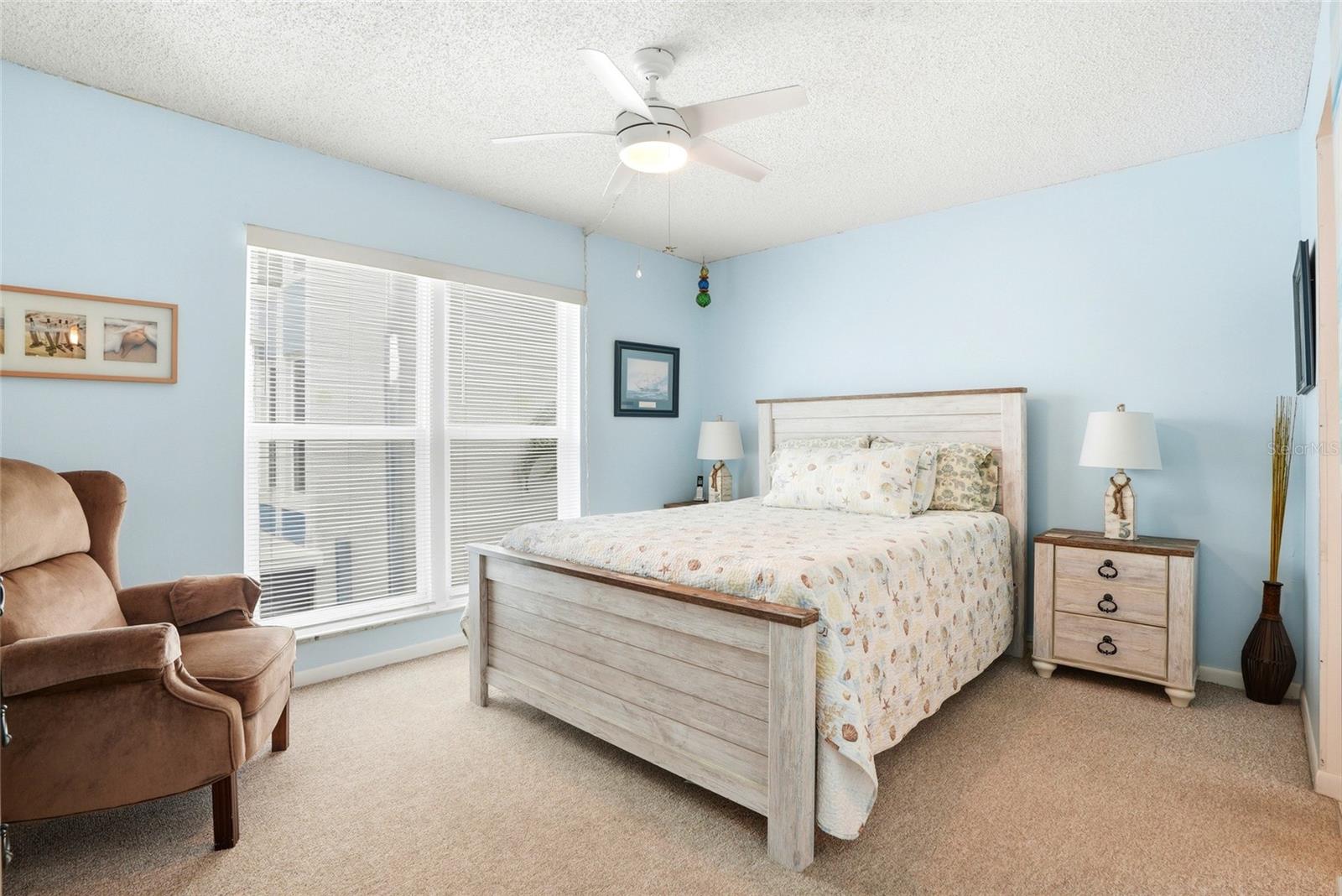 320 Medallion Blvd #h Property Photo 16