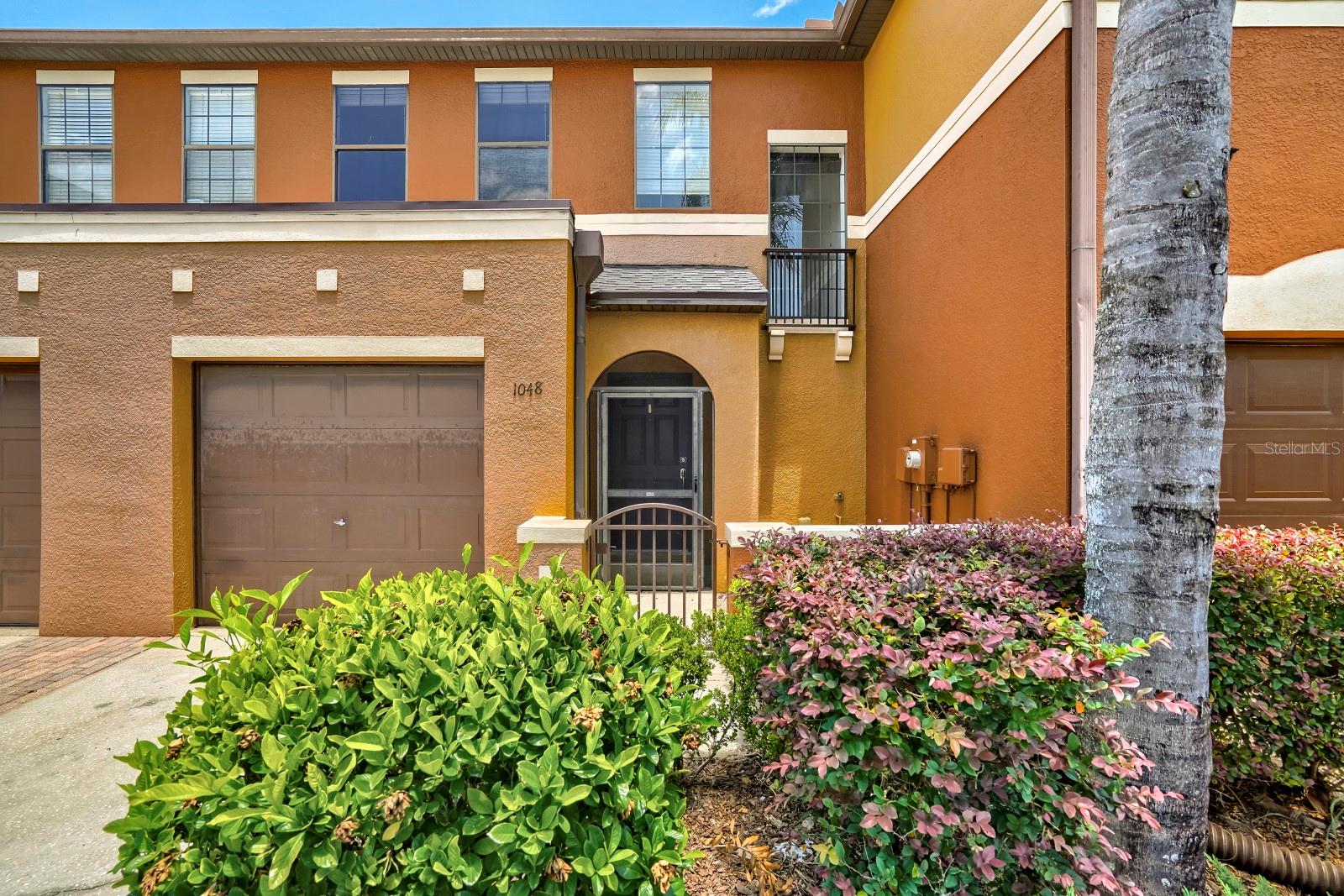 1048 Tullamore Dr Property Photo 3