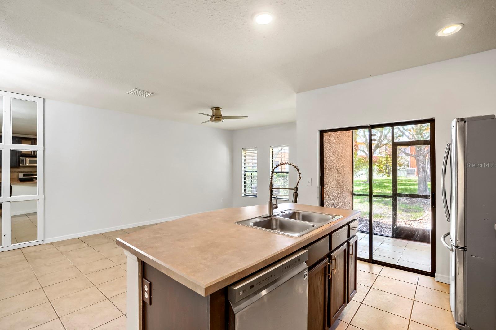 1048 Tullamore Dr Property Photo 13