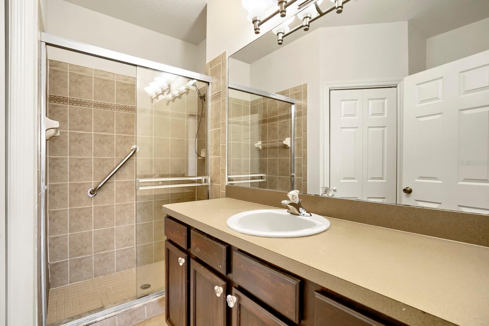 1048 Tullamore Dr Property Photo 22