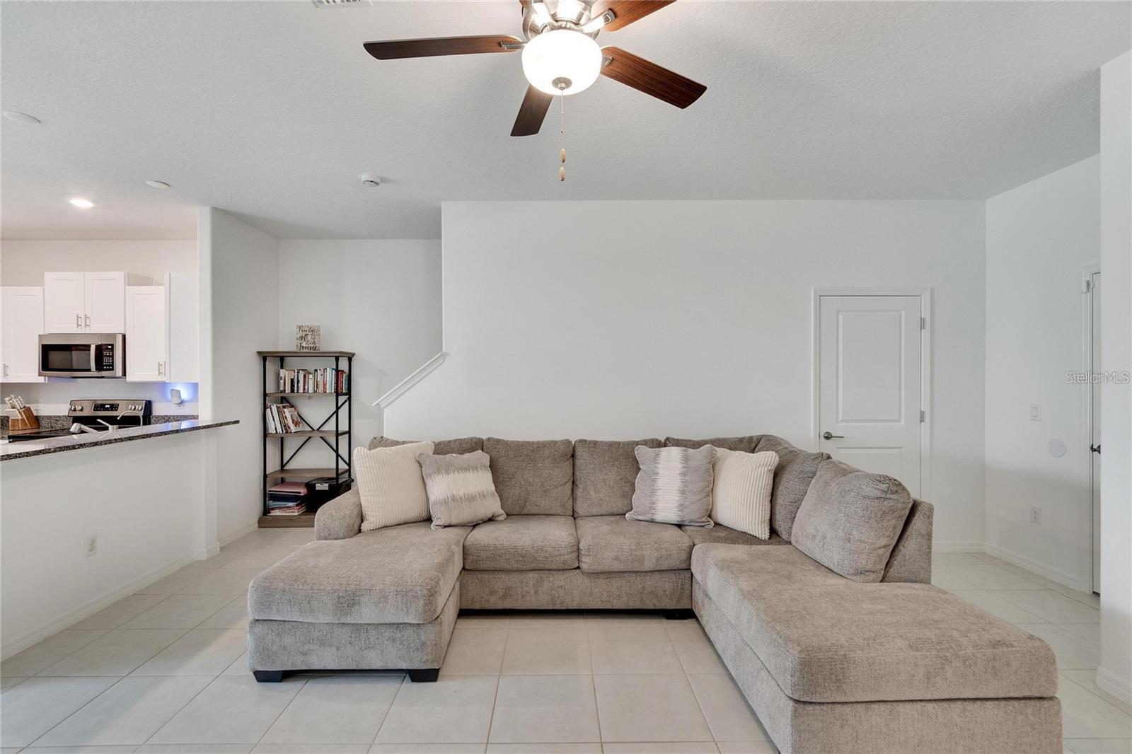 14444 Editors Note St Property Photo 6