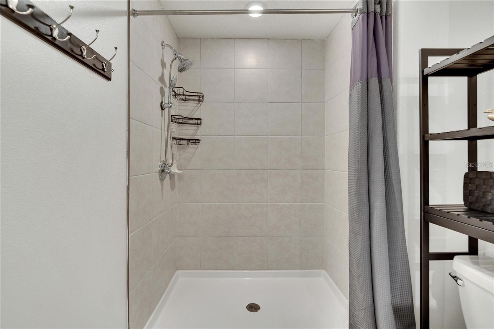 14444 Editors Note St Property Photo 24