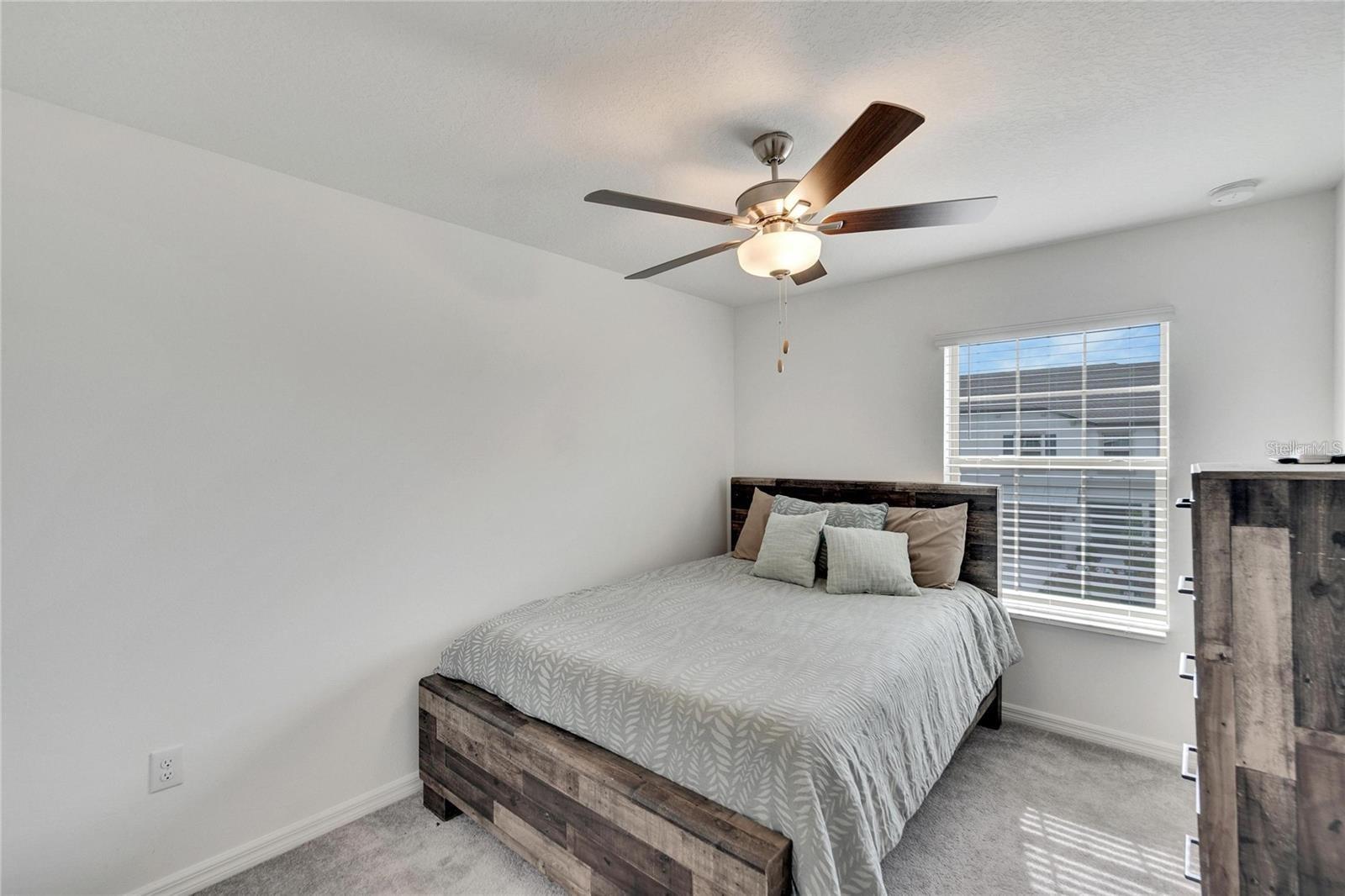 14444 Editors Note St Property Photo 27