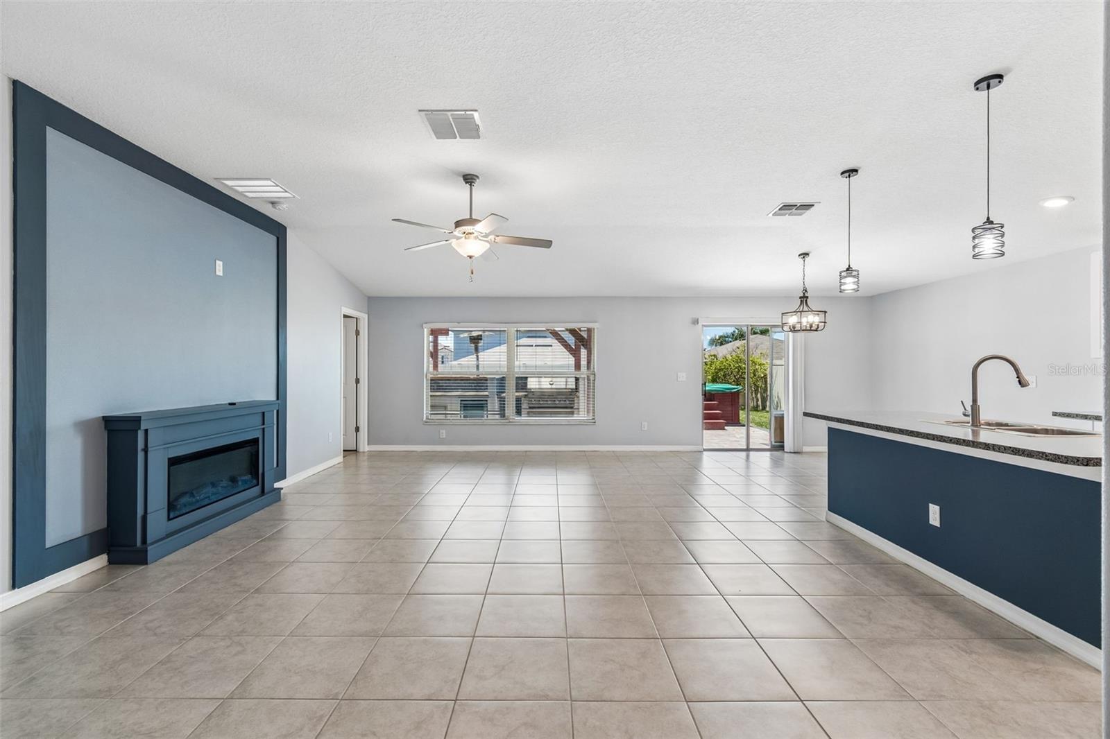 6388 Spider Lily Way Property Photo 7