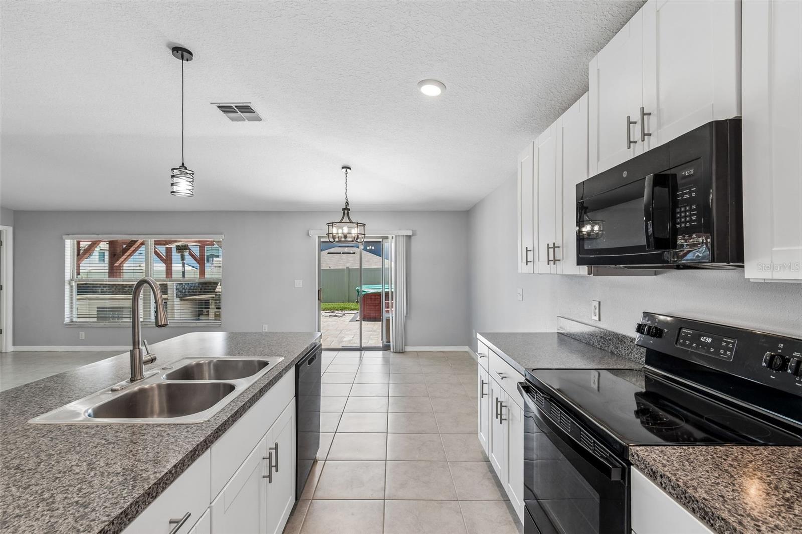 6388 Spider Lily Way Property Photo 11