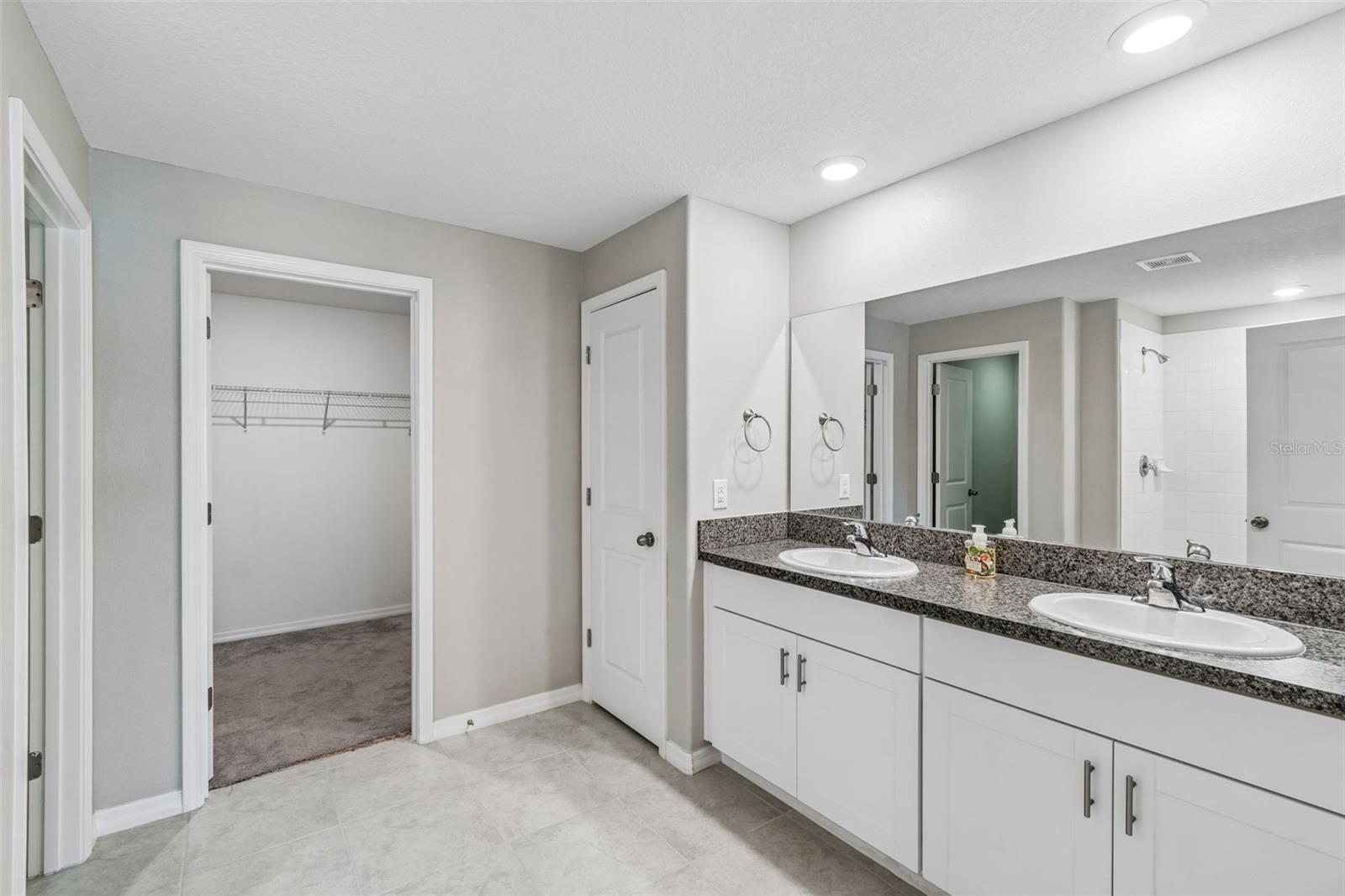 6388 Spider Lily Way Property Photo 15