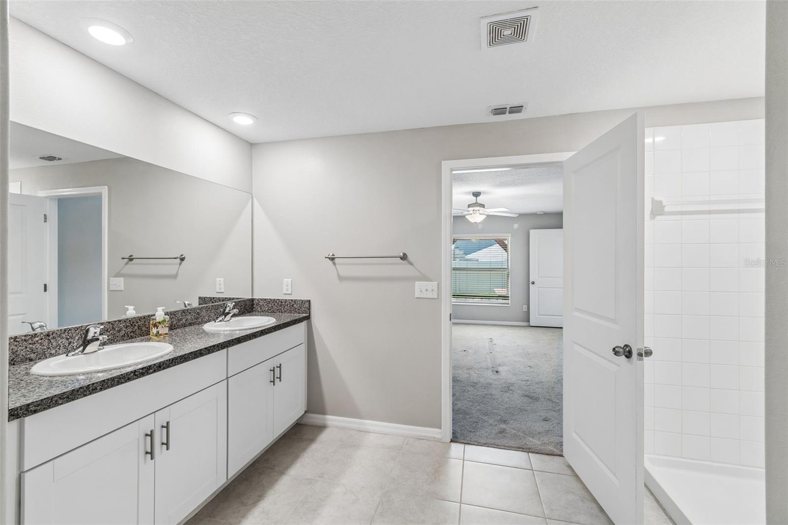 6388 Spider Lily Way Property Photo 16