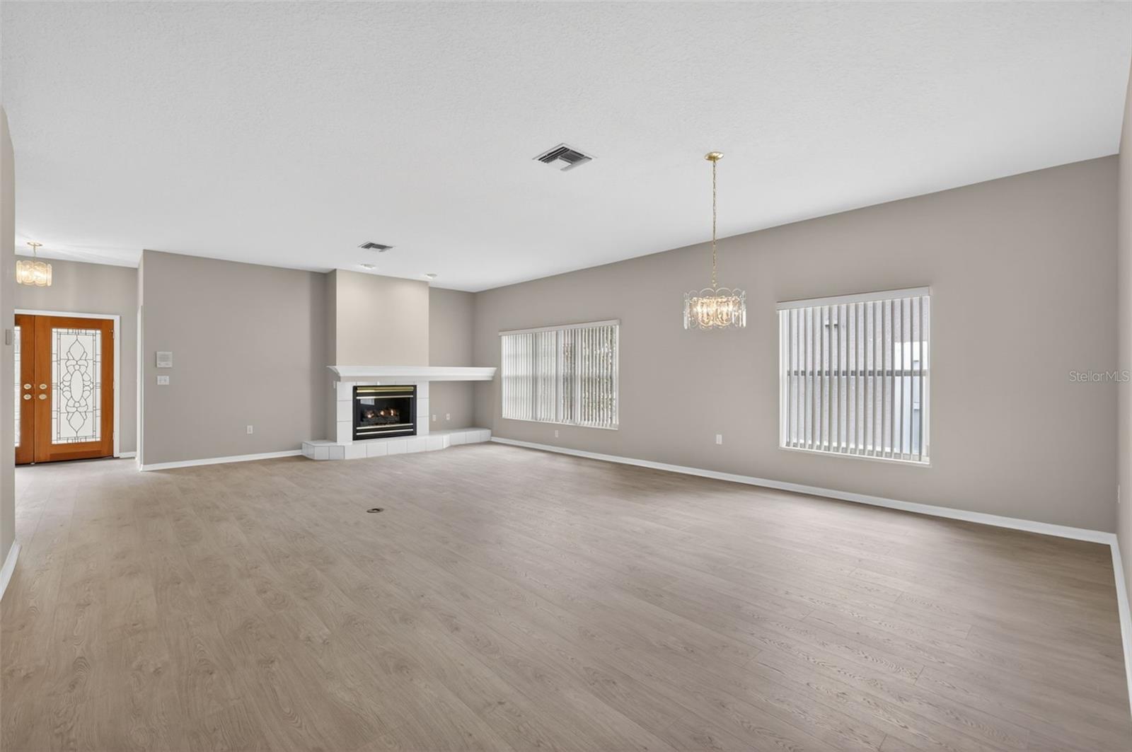 4856 Westchester Ct Property Photo 2
