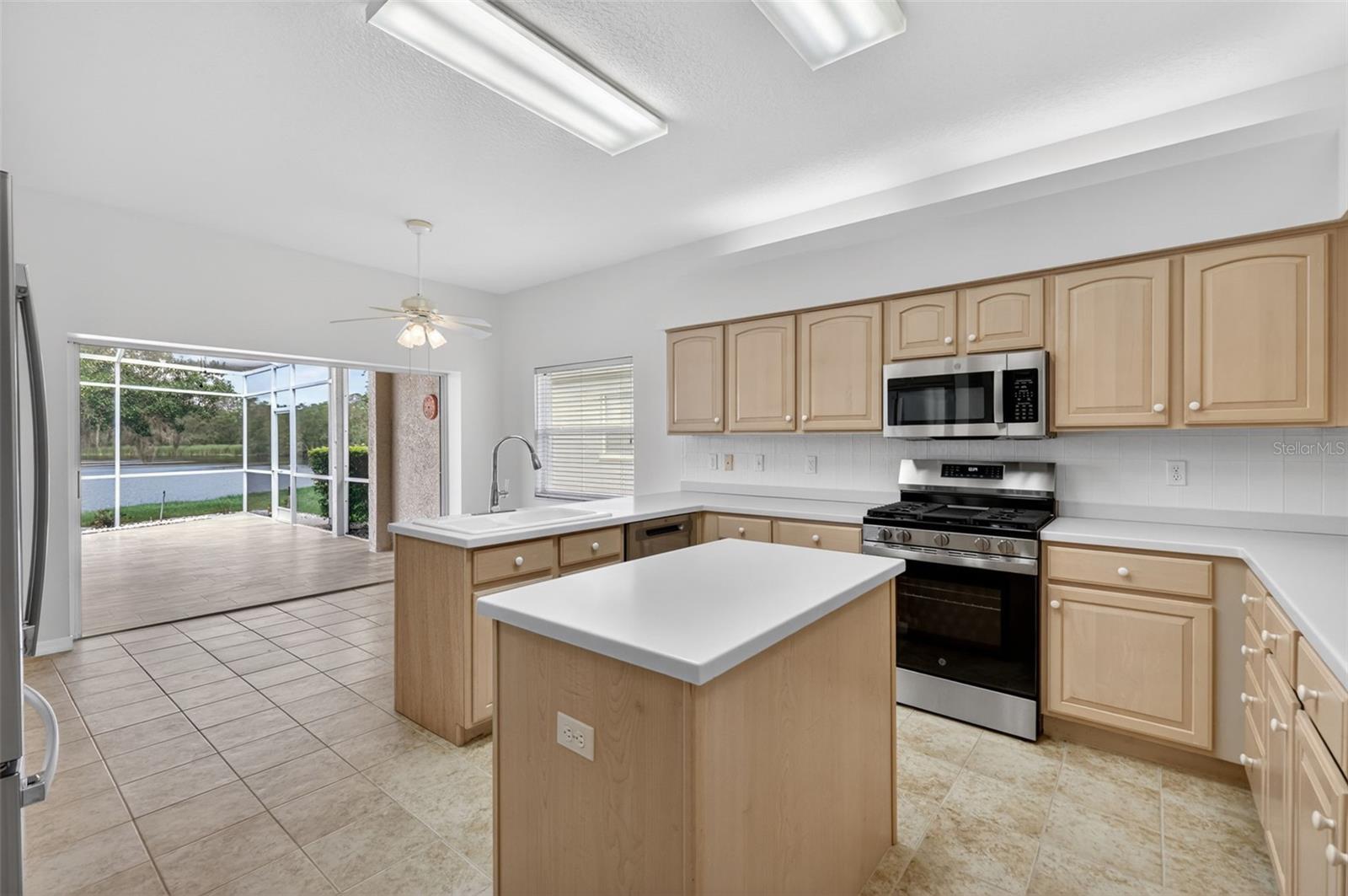 4856 Westchester Ct Property Photo 6