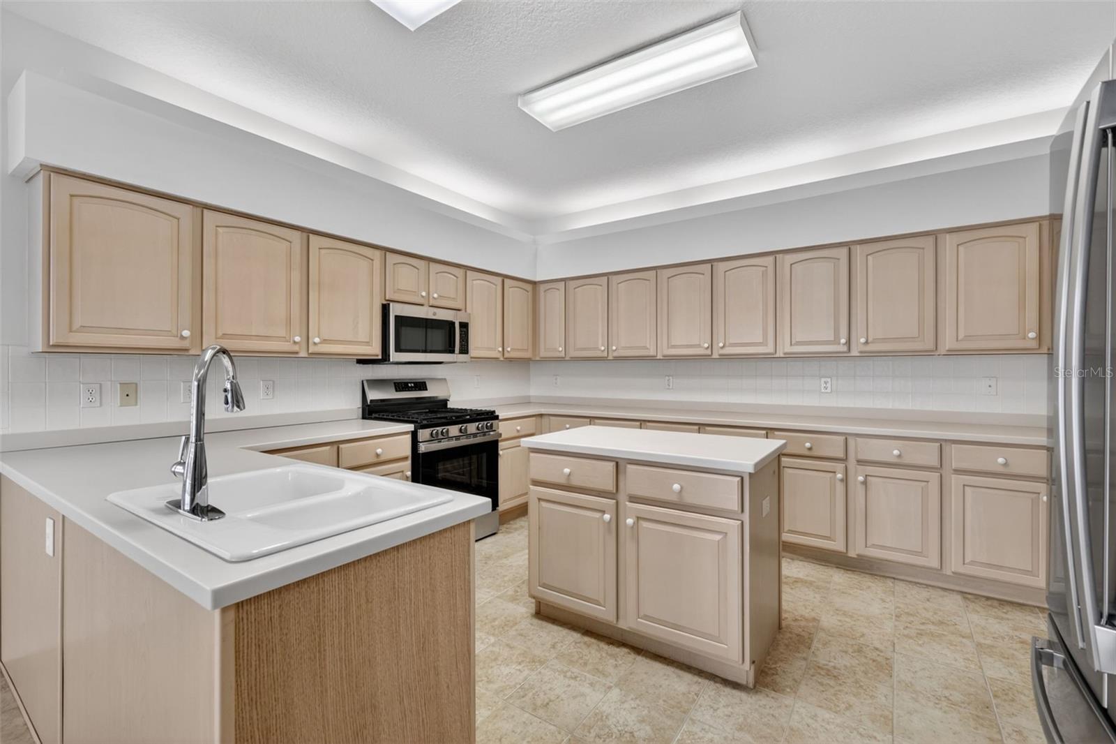 4856 Westchester Ct Property Photo 7