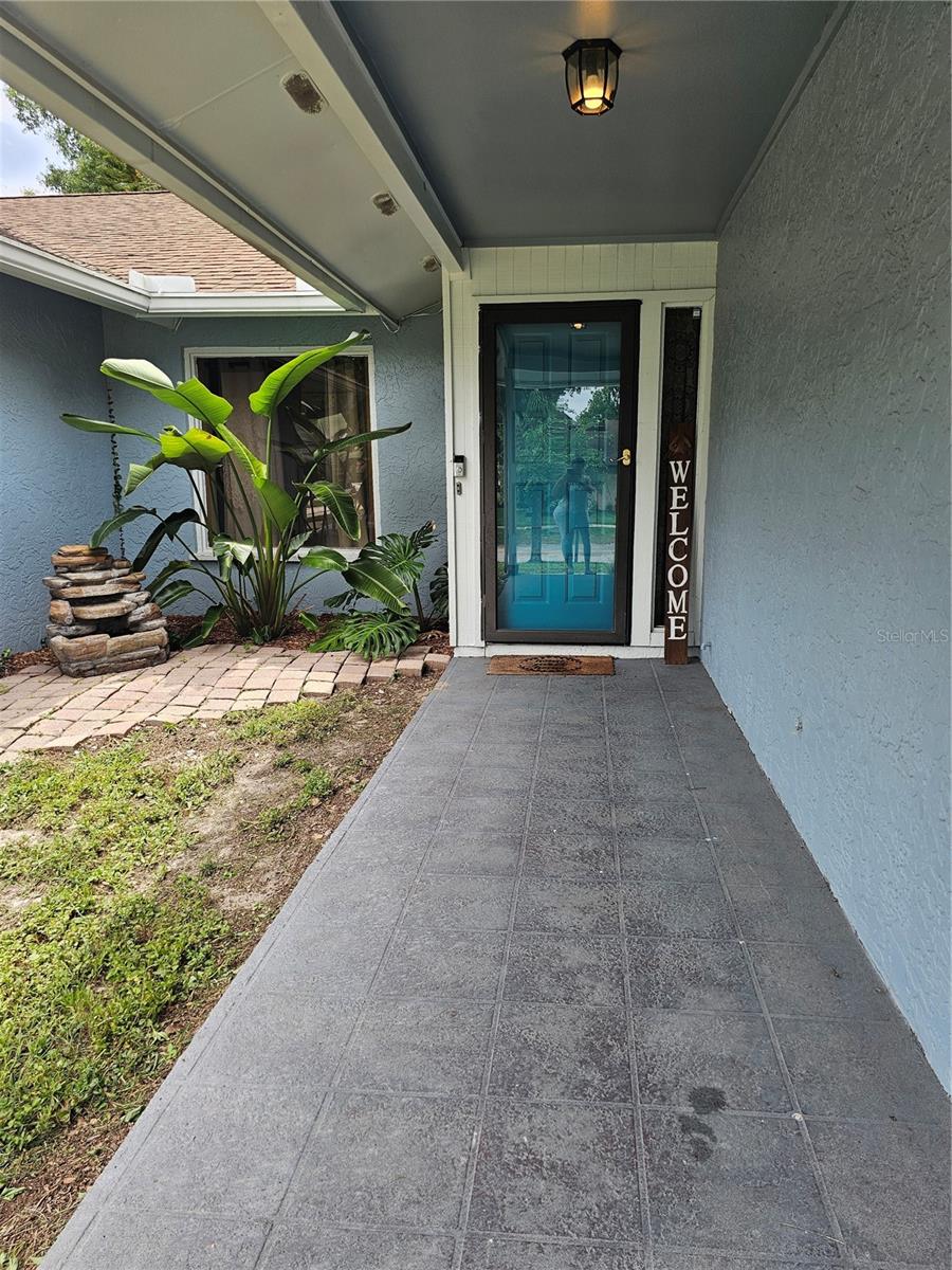 18322 Swan Lake Dr Property Photo 2