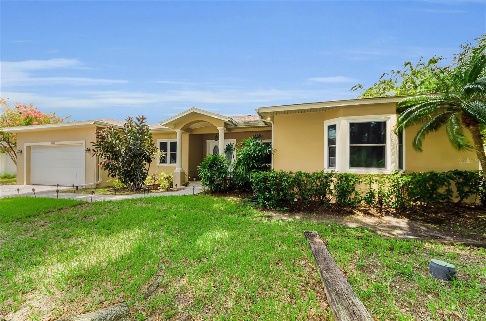 1888 Bugle Ln Property Photo 4