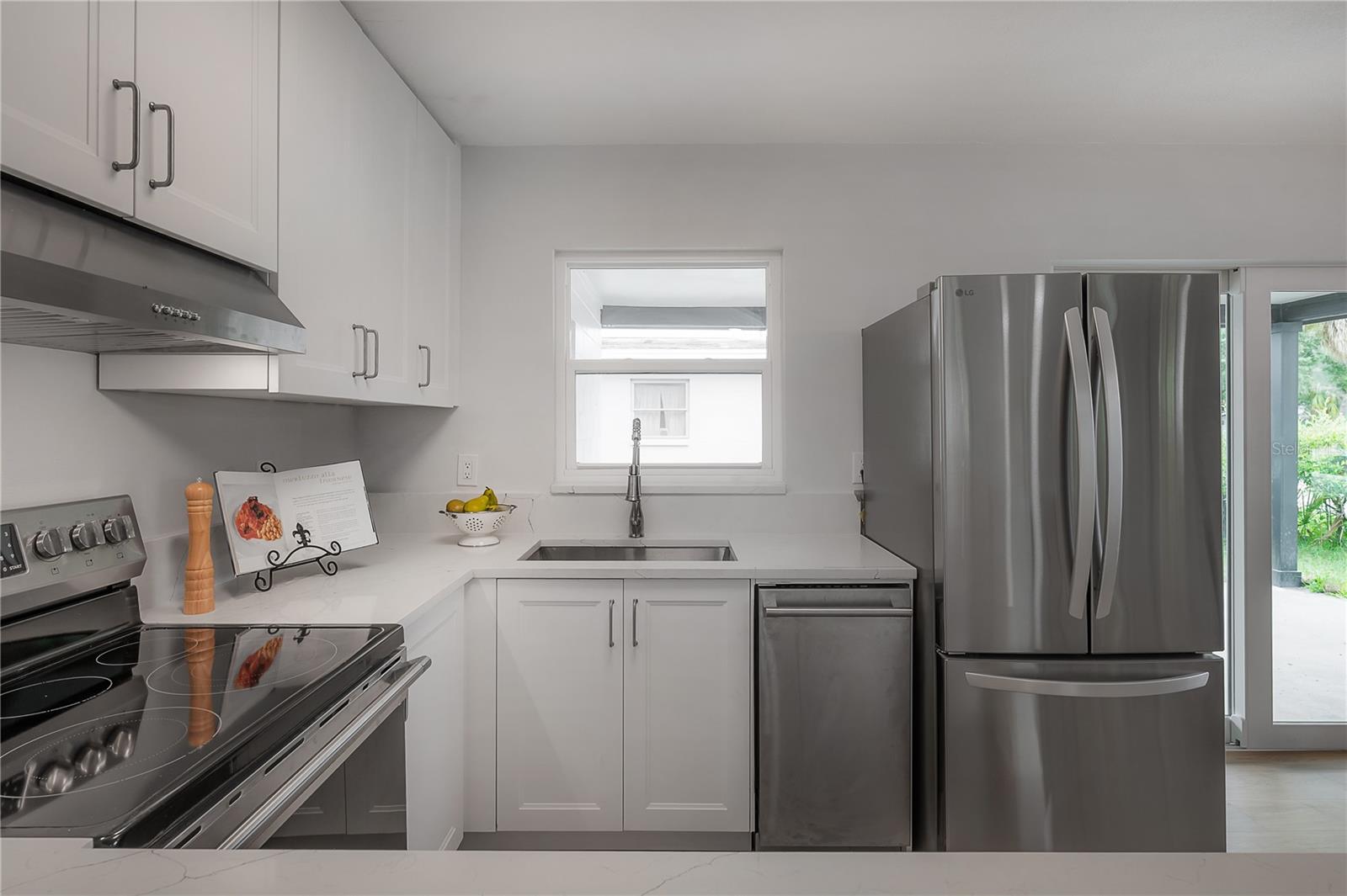 1911 W Cherry St Property Photo 10