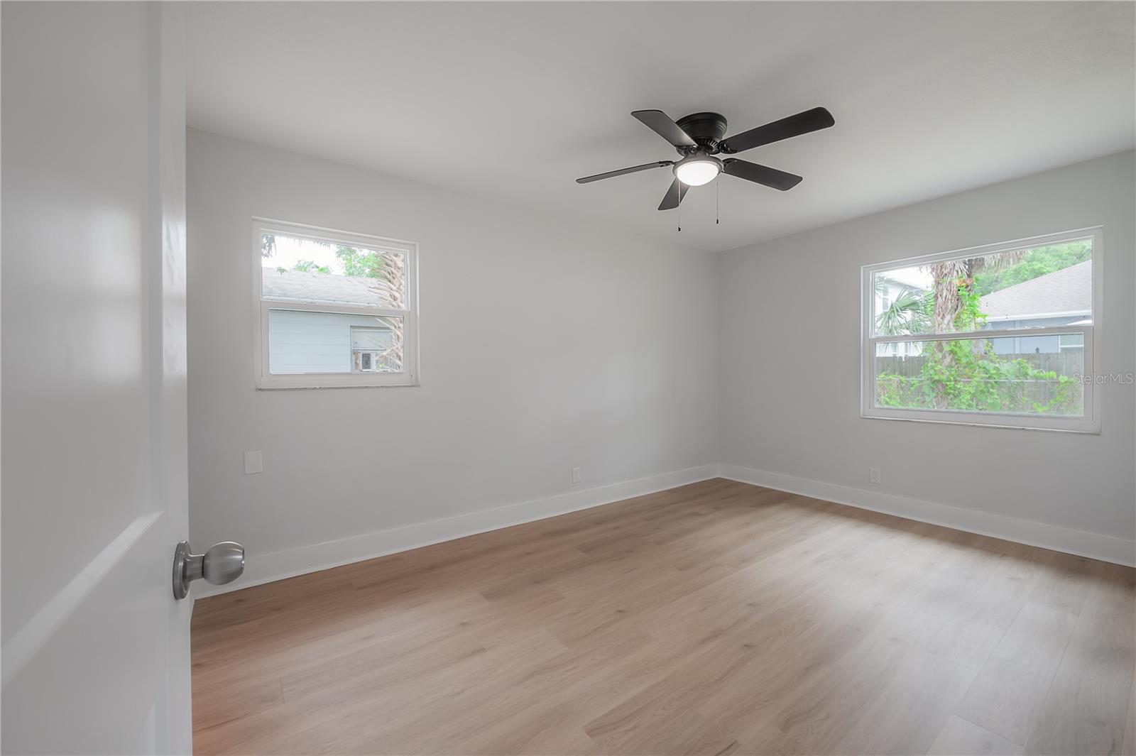 1911 W Cherry St Property Photo 13