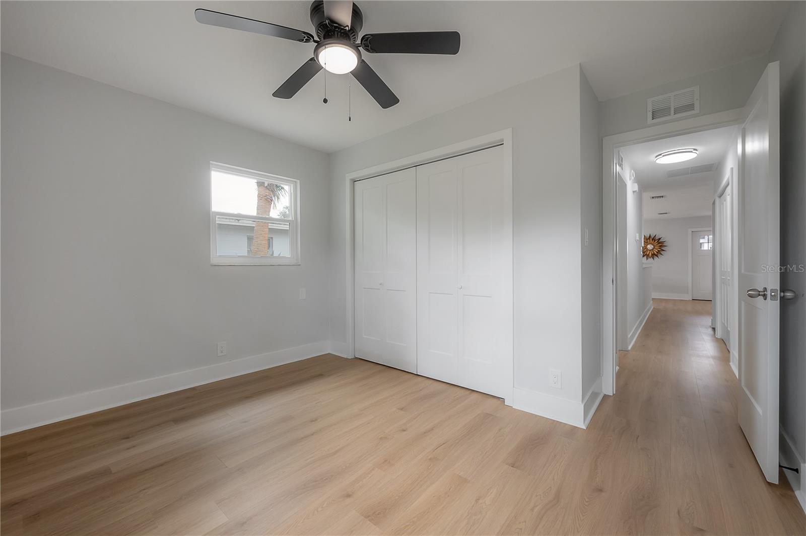 1911 W Cherry St Property Photo 18
