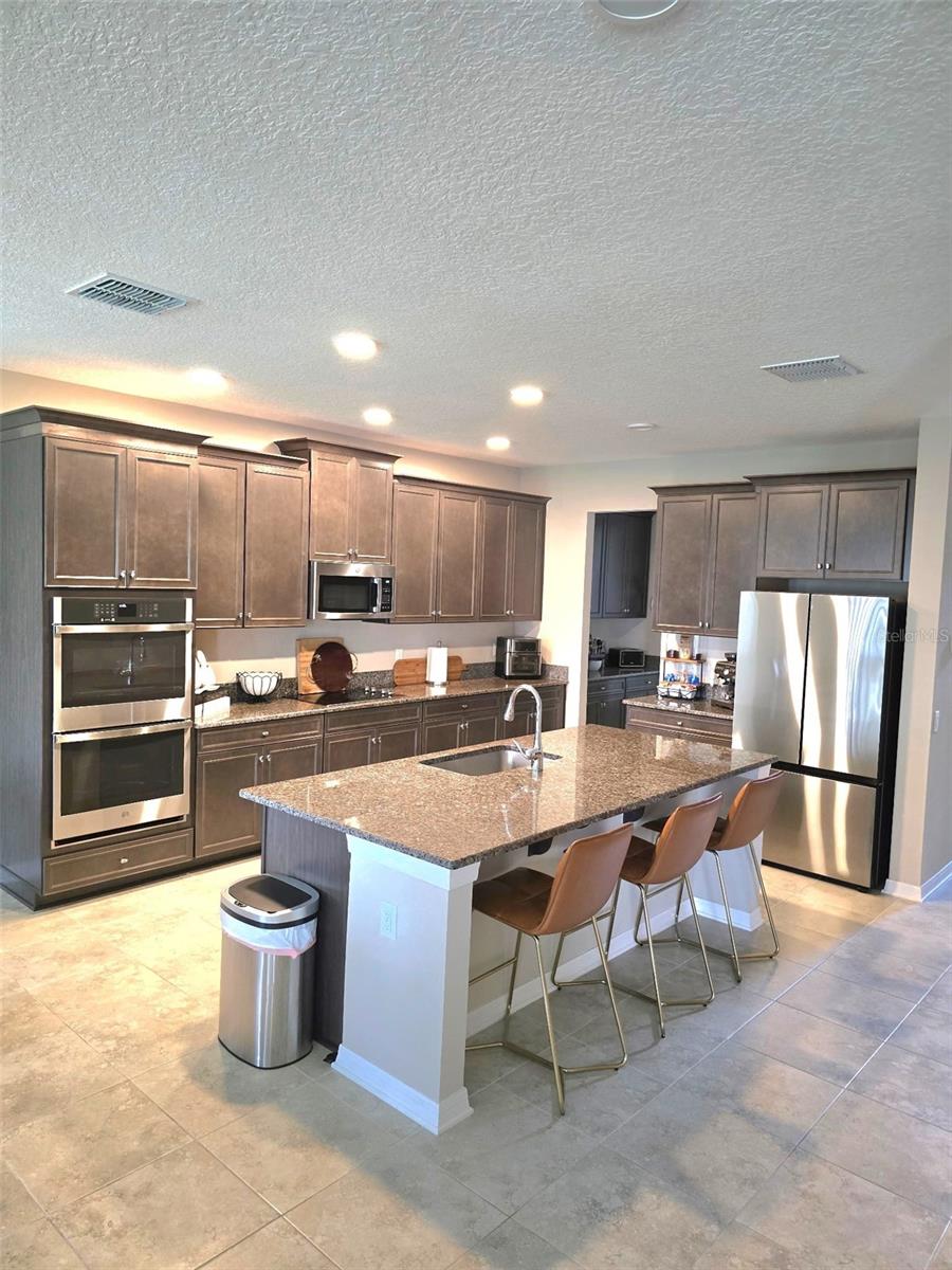 2950 Adams Cross Dr Property Photo 12