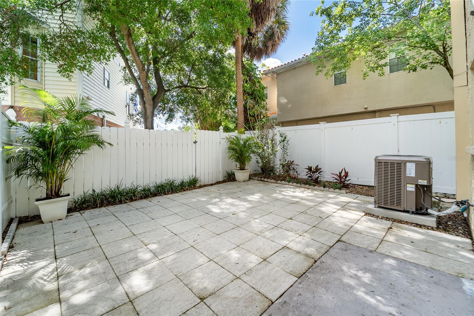 106 S Habana Ave #7 Property Photo 22