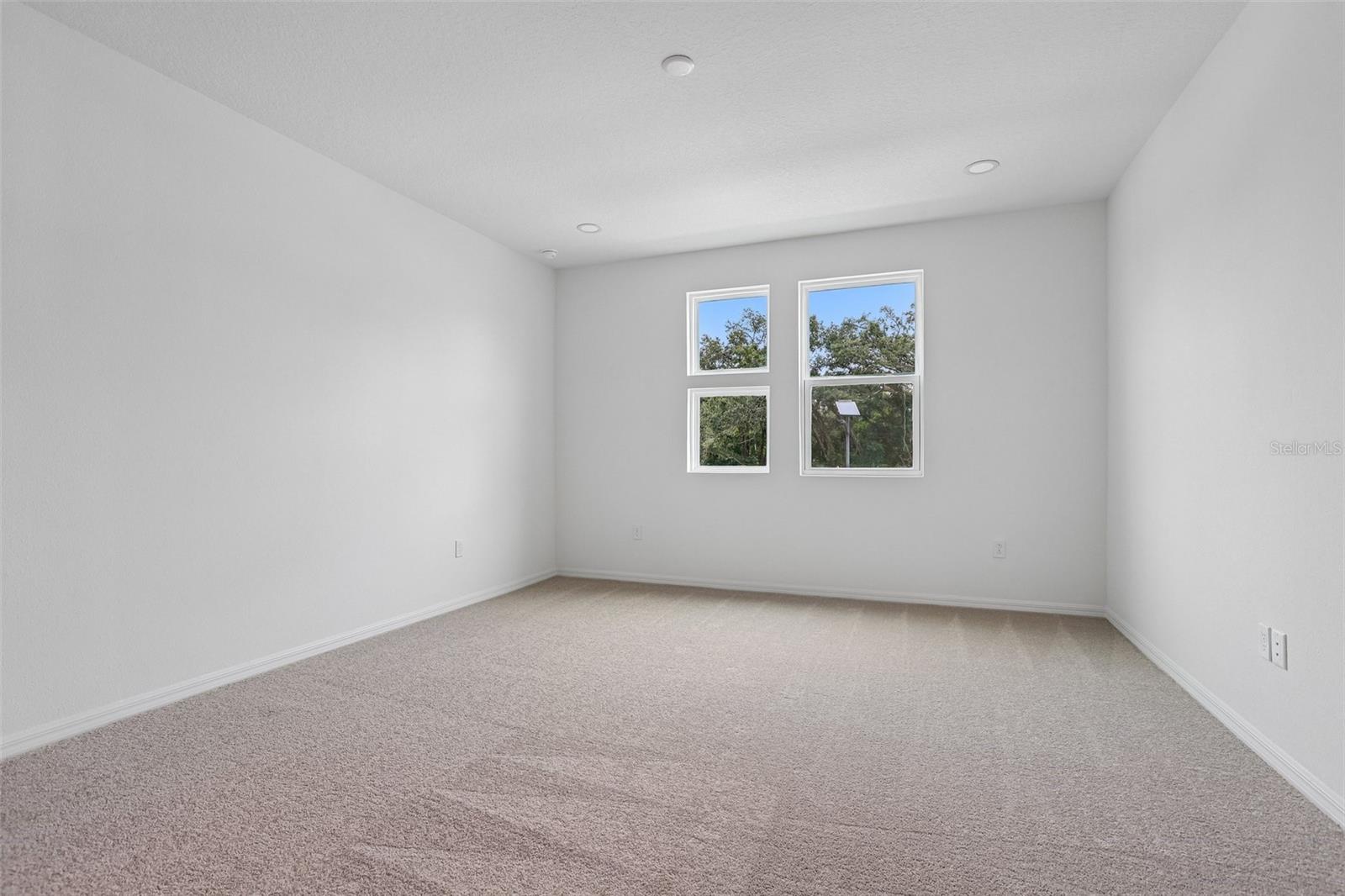607 Silver Stream Ct Property Photo 8