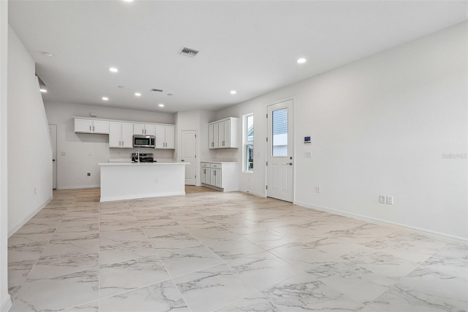 607 Silver Stream Ct Property Photo 11