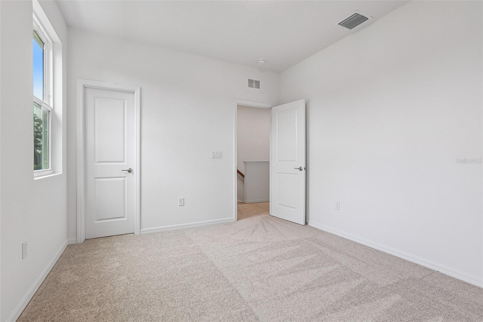 607 Silver Stream Ct Property Photo 19