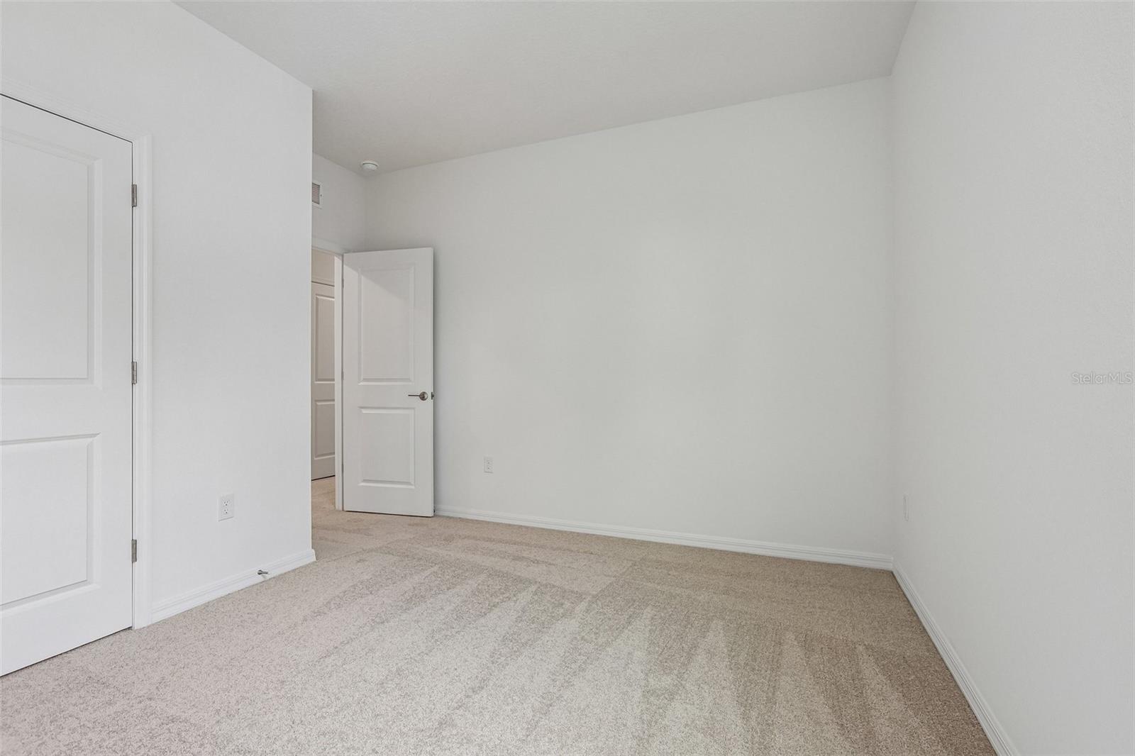 607 Silver Stream Ct Property Photo 21