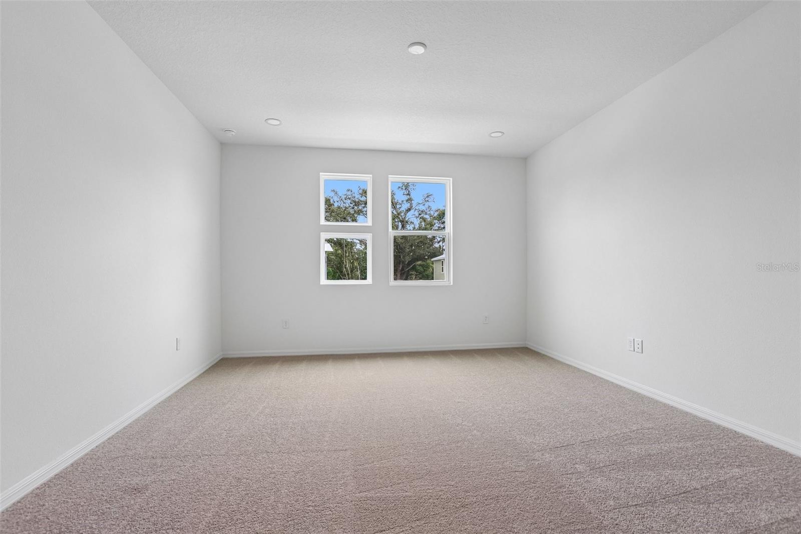 607 Silver Stream Ct Property Photo 24